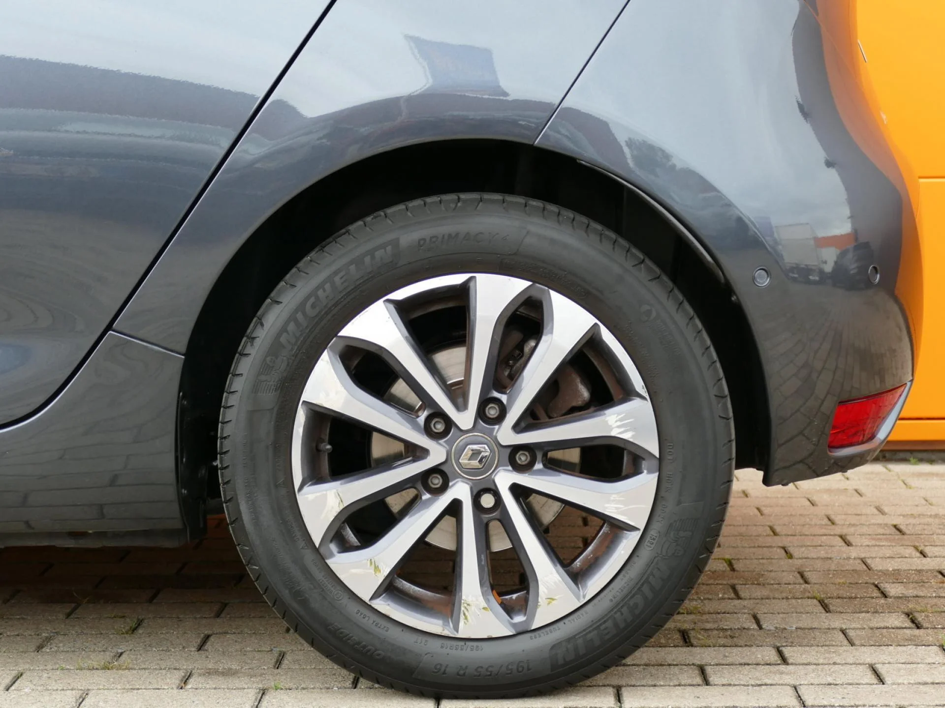 RENAULT ZOE - Miniature 33 sur 33 - Cliquer pour voir cette photo