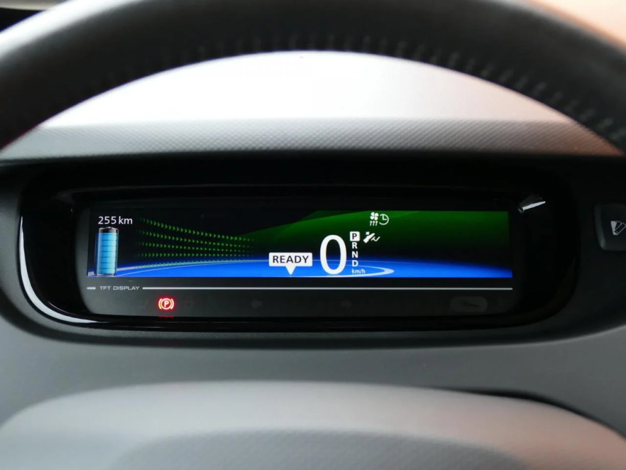 RENAULT ZOE - Miniature 15 sur 22 - Cliquer pour voir cette photo