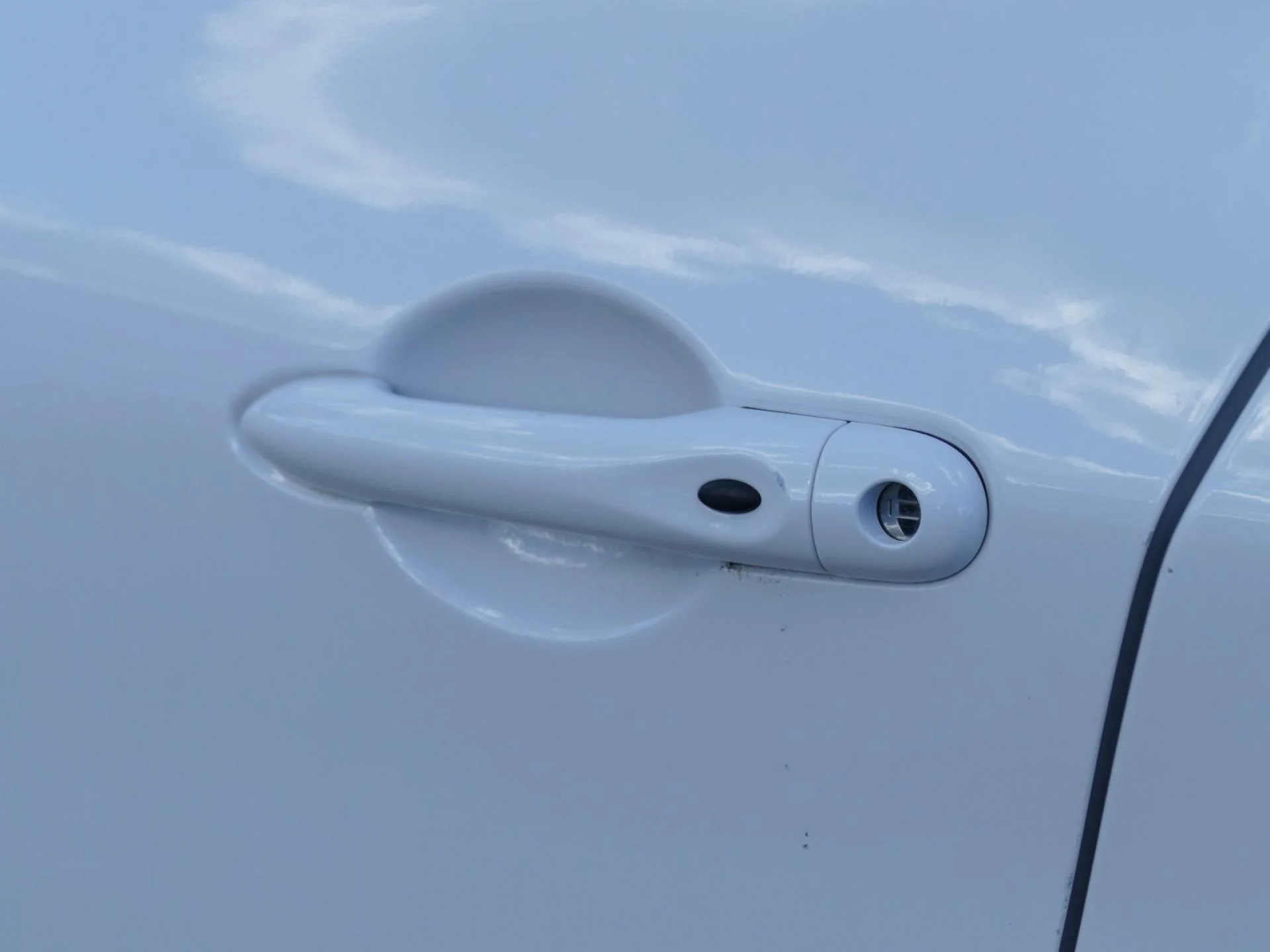 RENAULT ZOE - Miniature 25 sur 32 - Cliquer pour voir cette photo