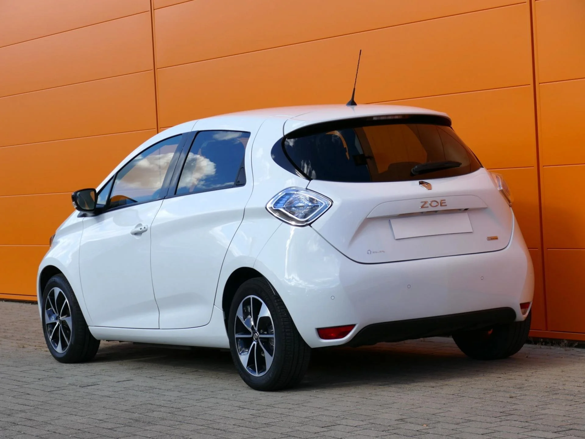 RENAULT ZOE - Miniature 5 sur 32 - Cliquer pour voir cette photo