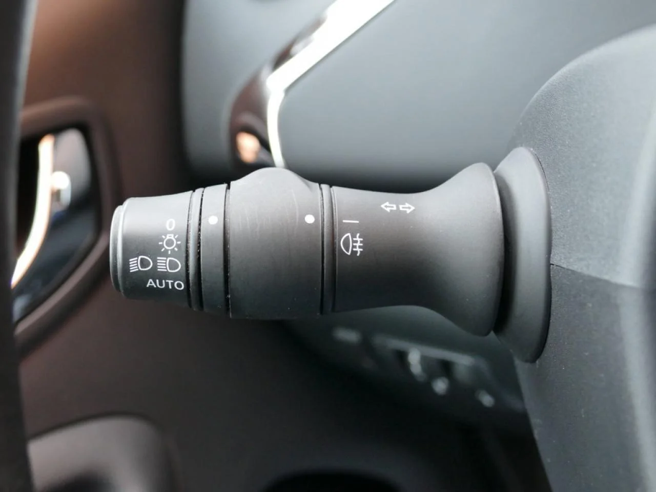 RENAULT ZOE - Miniature 19 sur 22 - Cliquer pour voir cette photo