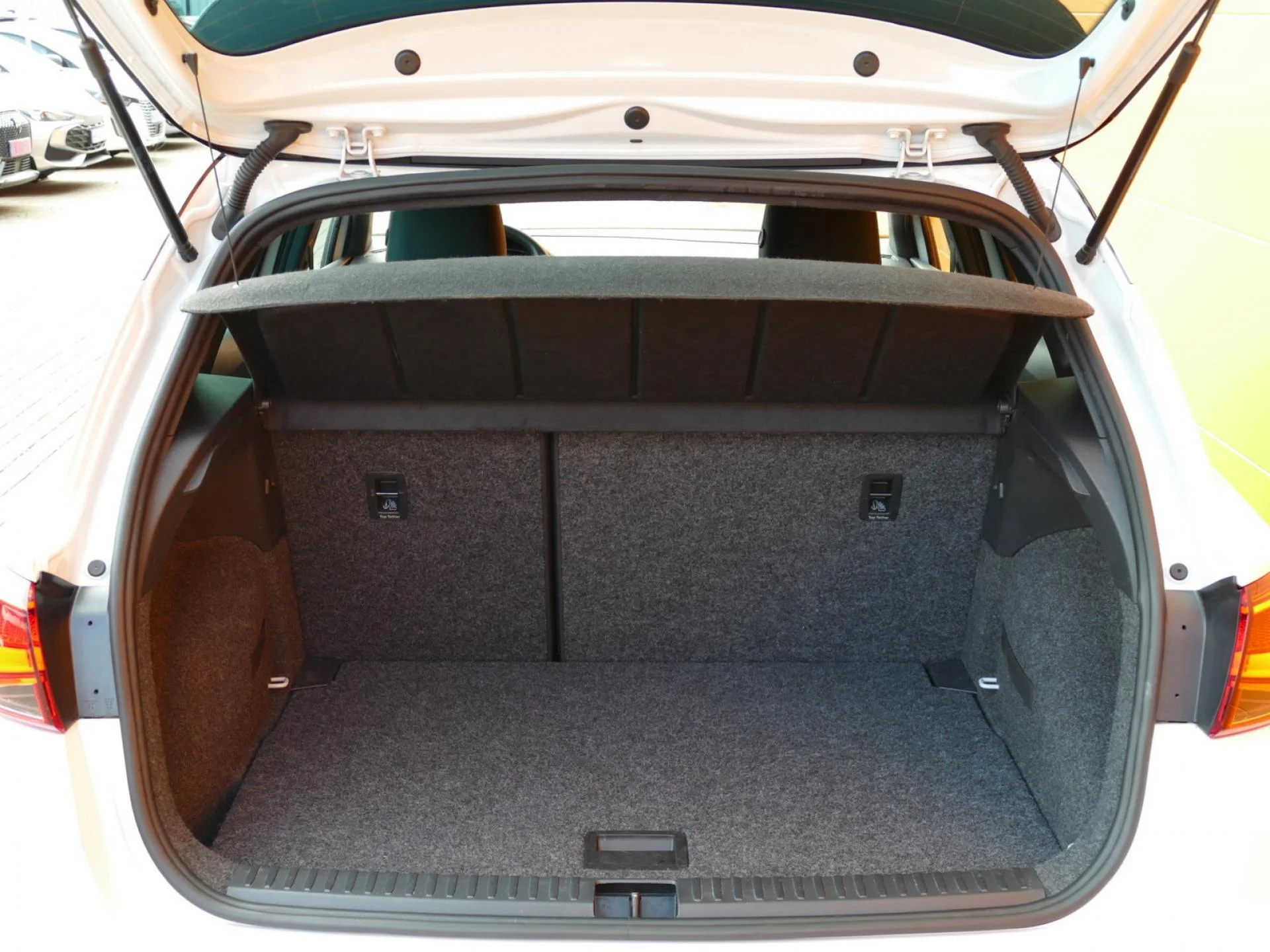 SEAT ARONA - Miniature 8 sur 32 - Cliquer pour voir cette photo