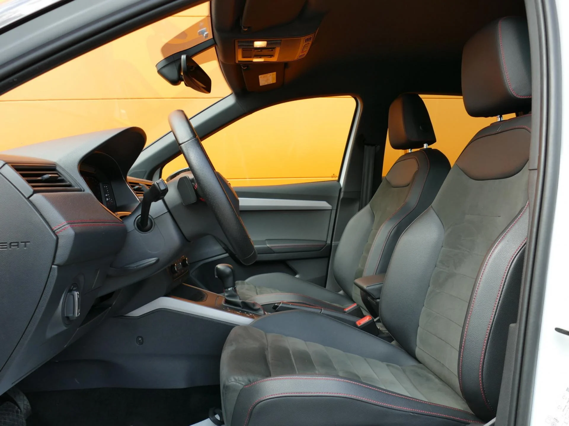 SEAT ARONA - Miniature 6 sur 32 - Cliquer pour voir cette photo