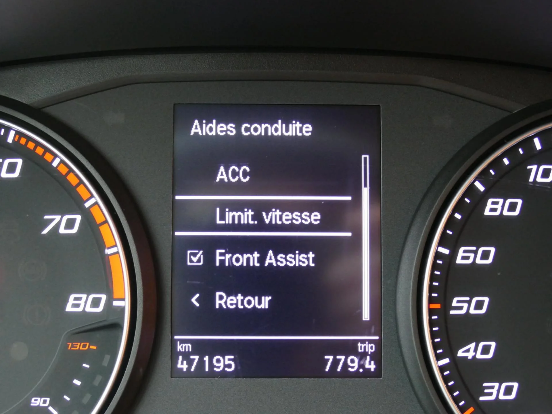 SEAT ARONA - Miniature 20 sur 35 - Cliquer pour voir cette photo
