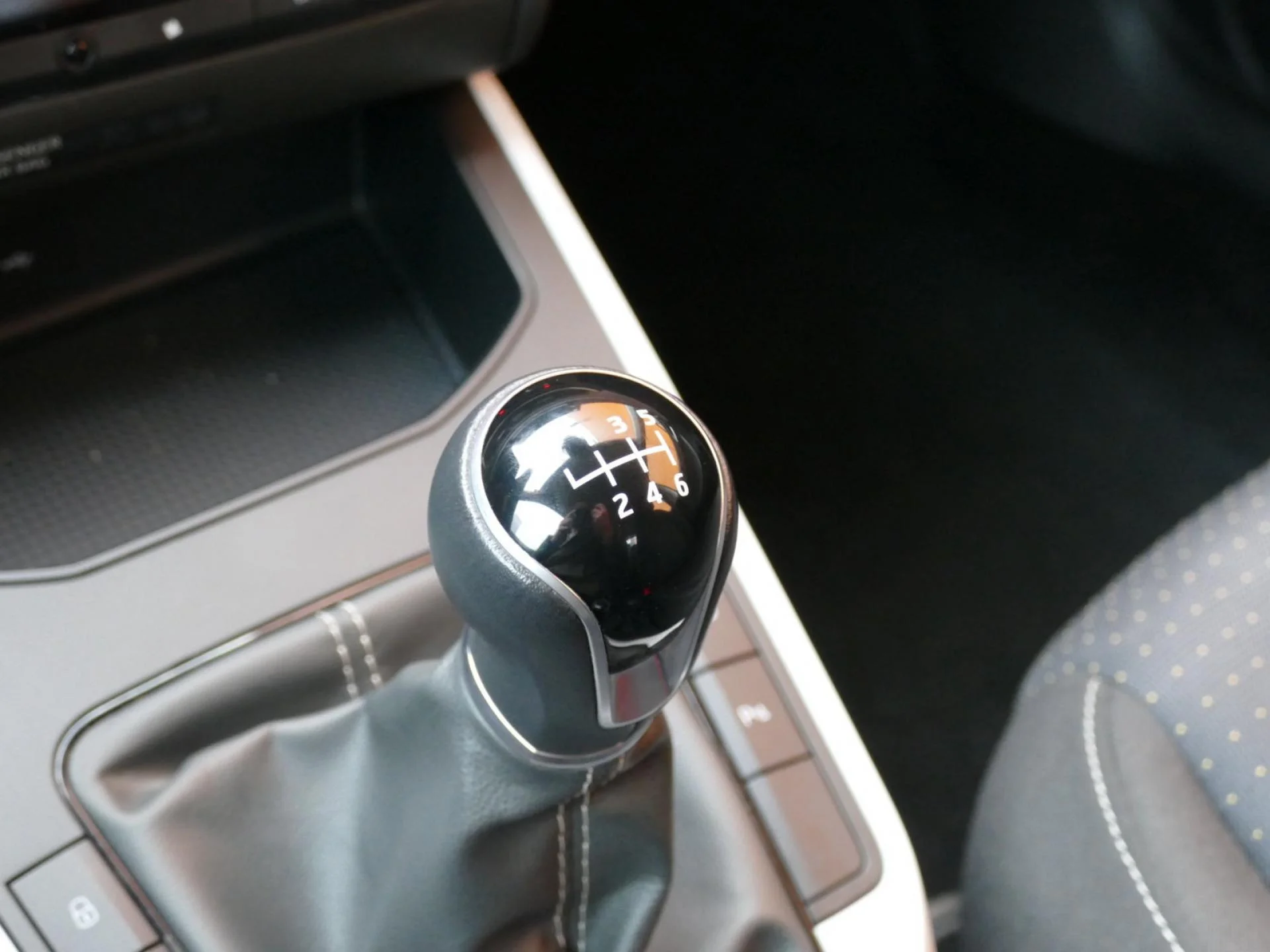SEAT ARONA - Miniature 24 sur 35 - Cliquer pour voir cette photo