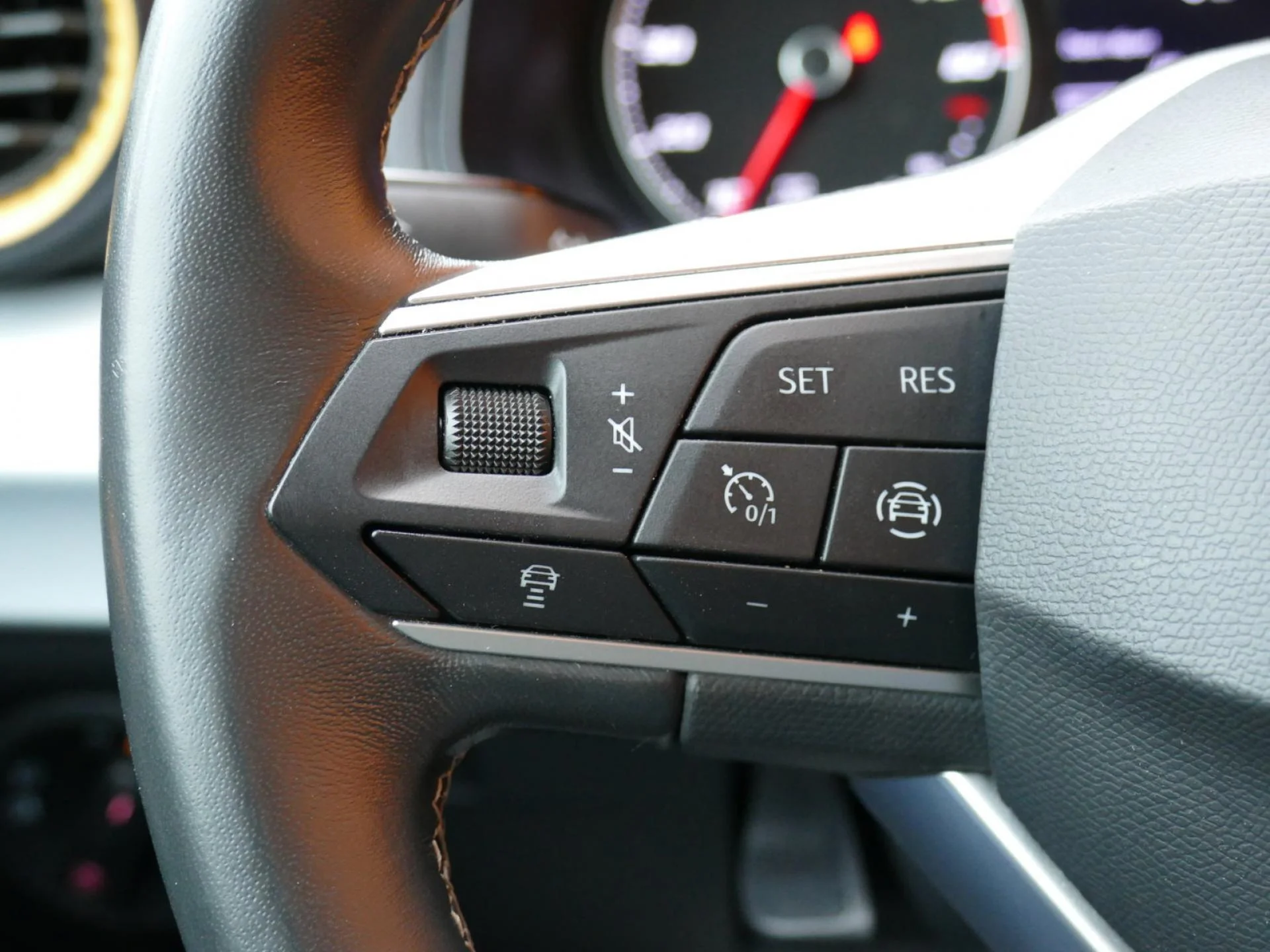 SEAT ARONA - Miniature 21 sur 35 - Cliquer pour voir cette photo