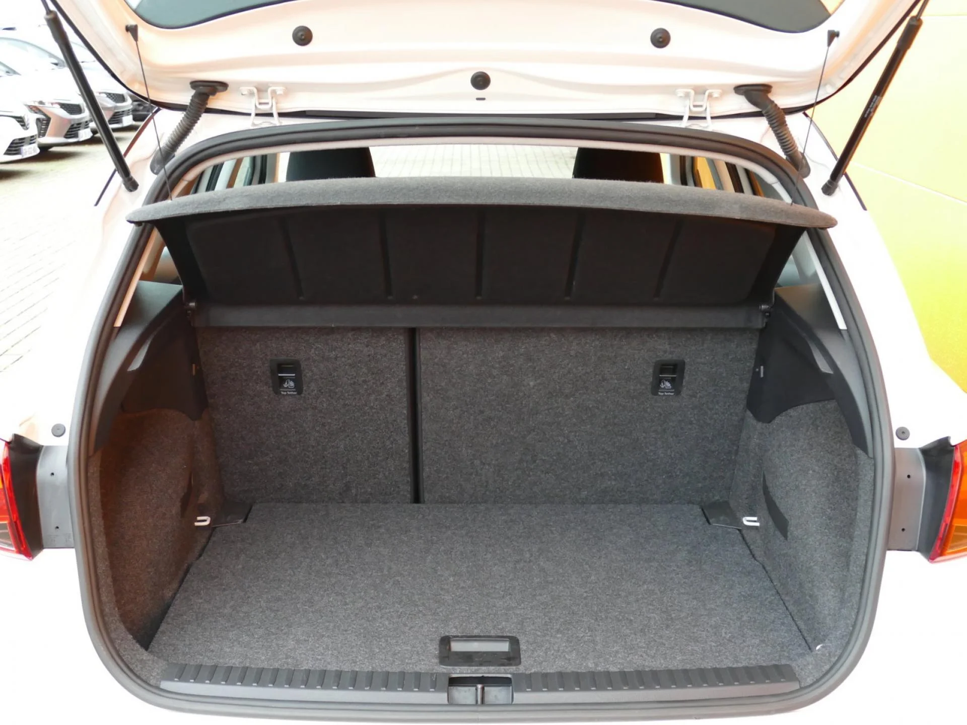 SEAT ARONA - Miniature 8 sur 35 - Cliquer pour voir cette photo