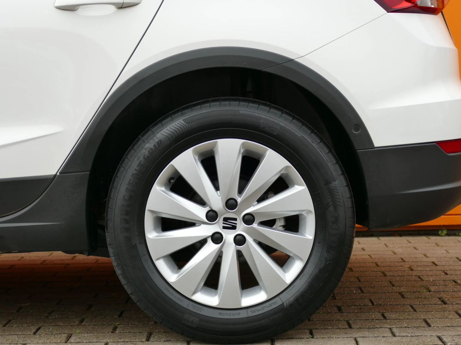 SEAT ARONA - Miniature 35 sur 35 - Cliquer pour voir cette photo