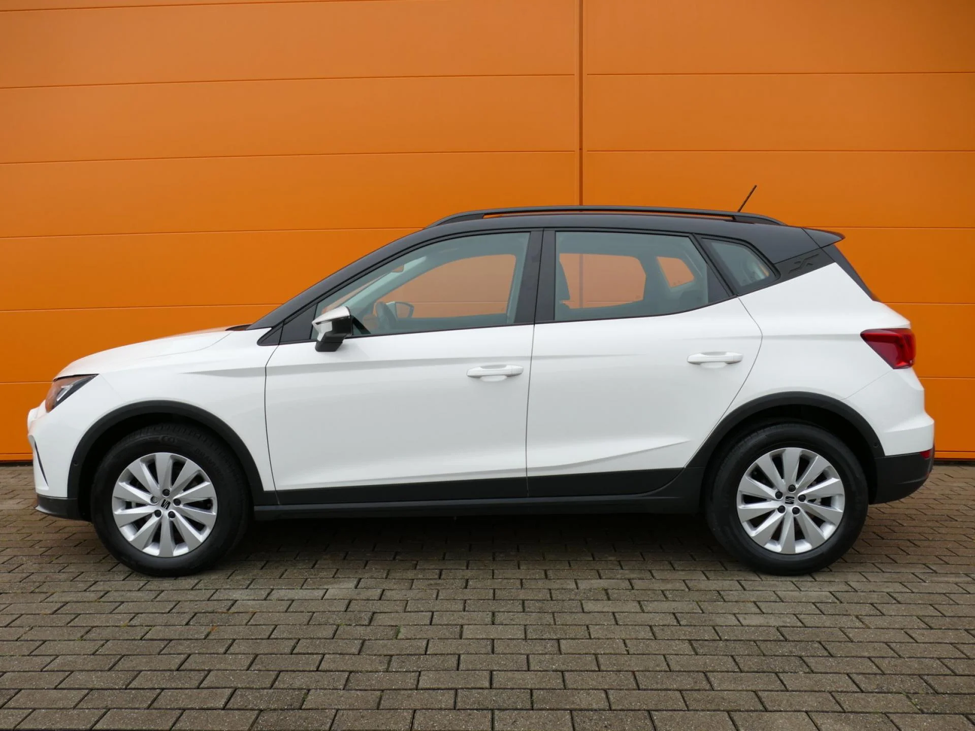 SEAT ARONA - Miniature 3 sur 35 - Cliquer pour voir cette photo