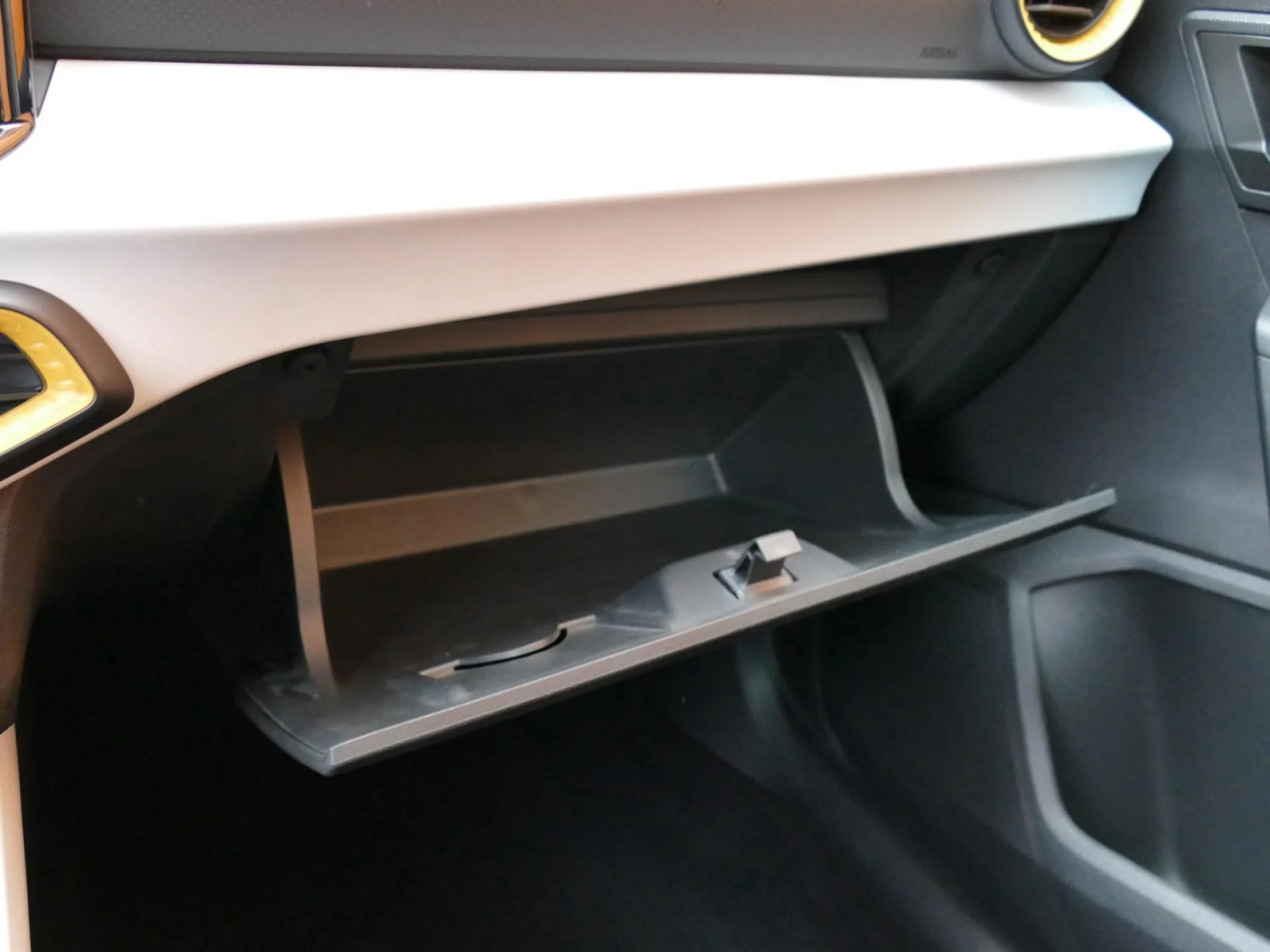 SEAT ARONA - Miniature 25 sur 35 - Cliquer pour voir cette photo