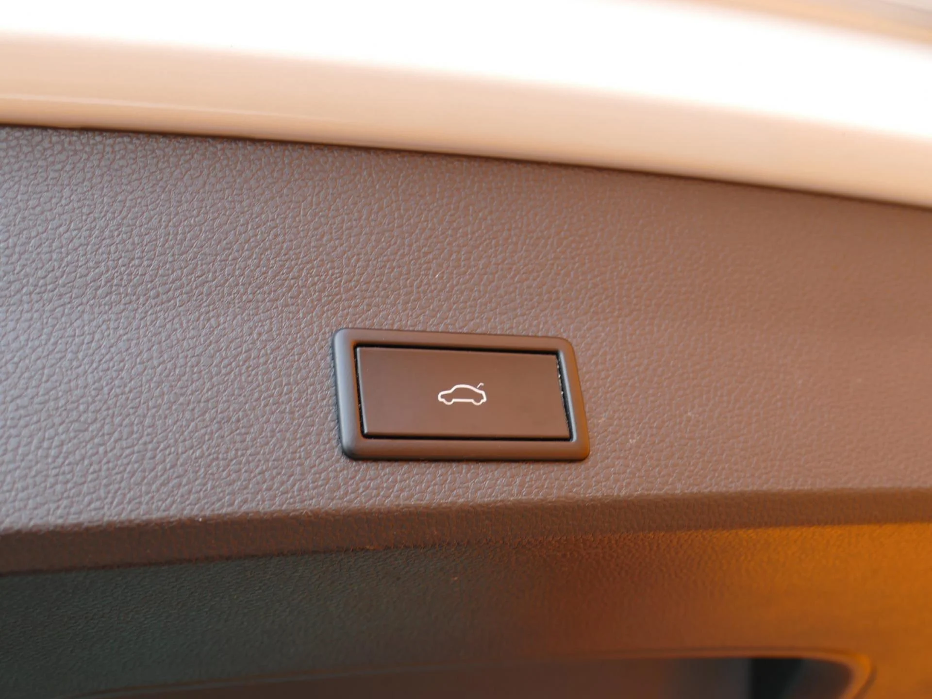 SEAT ATECA - Miniature 23 sur 36 - Cliquer pour voir cette photo