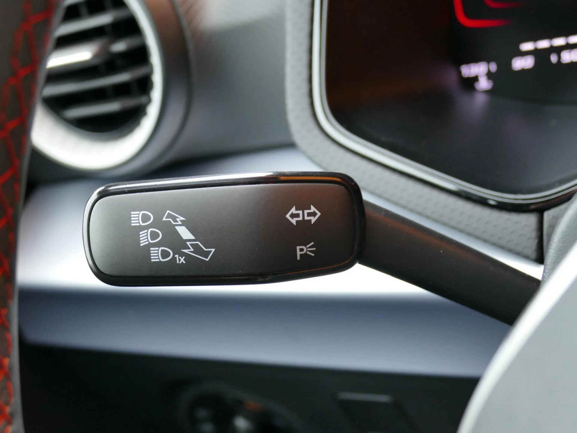 SEAT IBIZA - Miniature 26 sur 34 - Cliquer pour voir cette photo