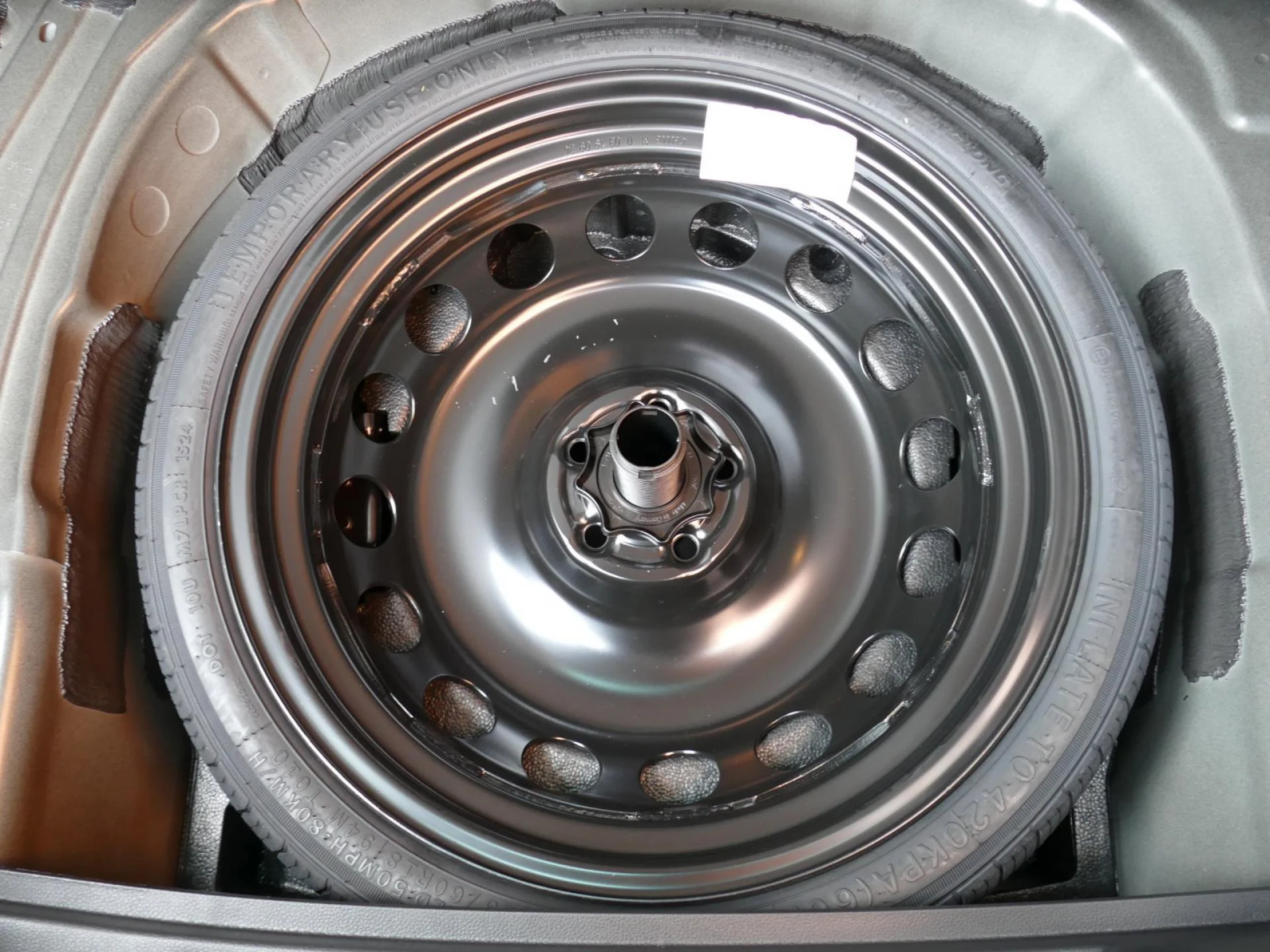 SEAT IBIZA - Miniature 28 sur 34 - Cliquer pour voir cette photo