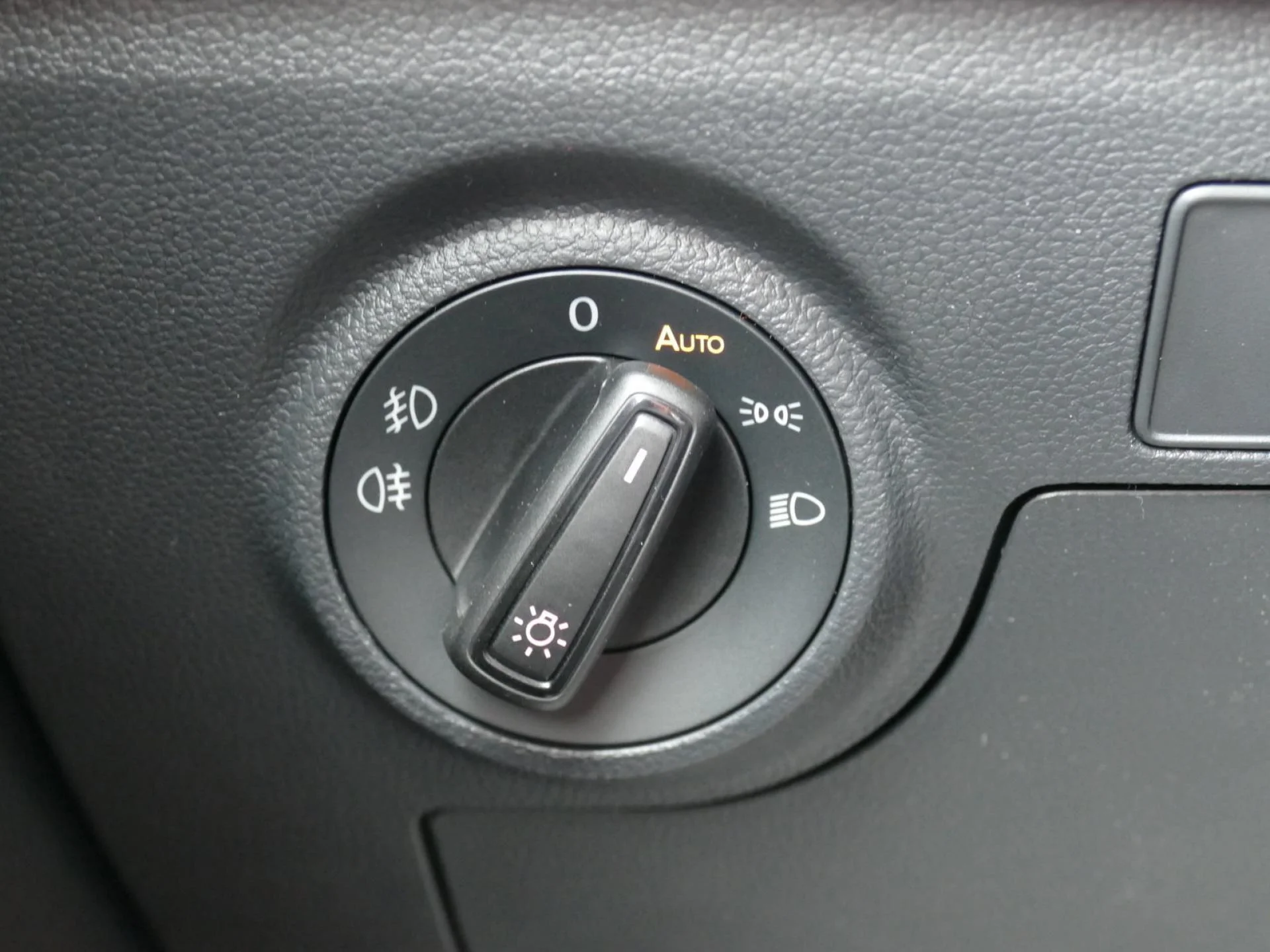 SEAT IBIZA - Miniature 24 sur 34 - Cliquer pour voir cette photo