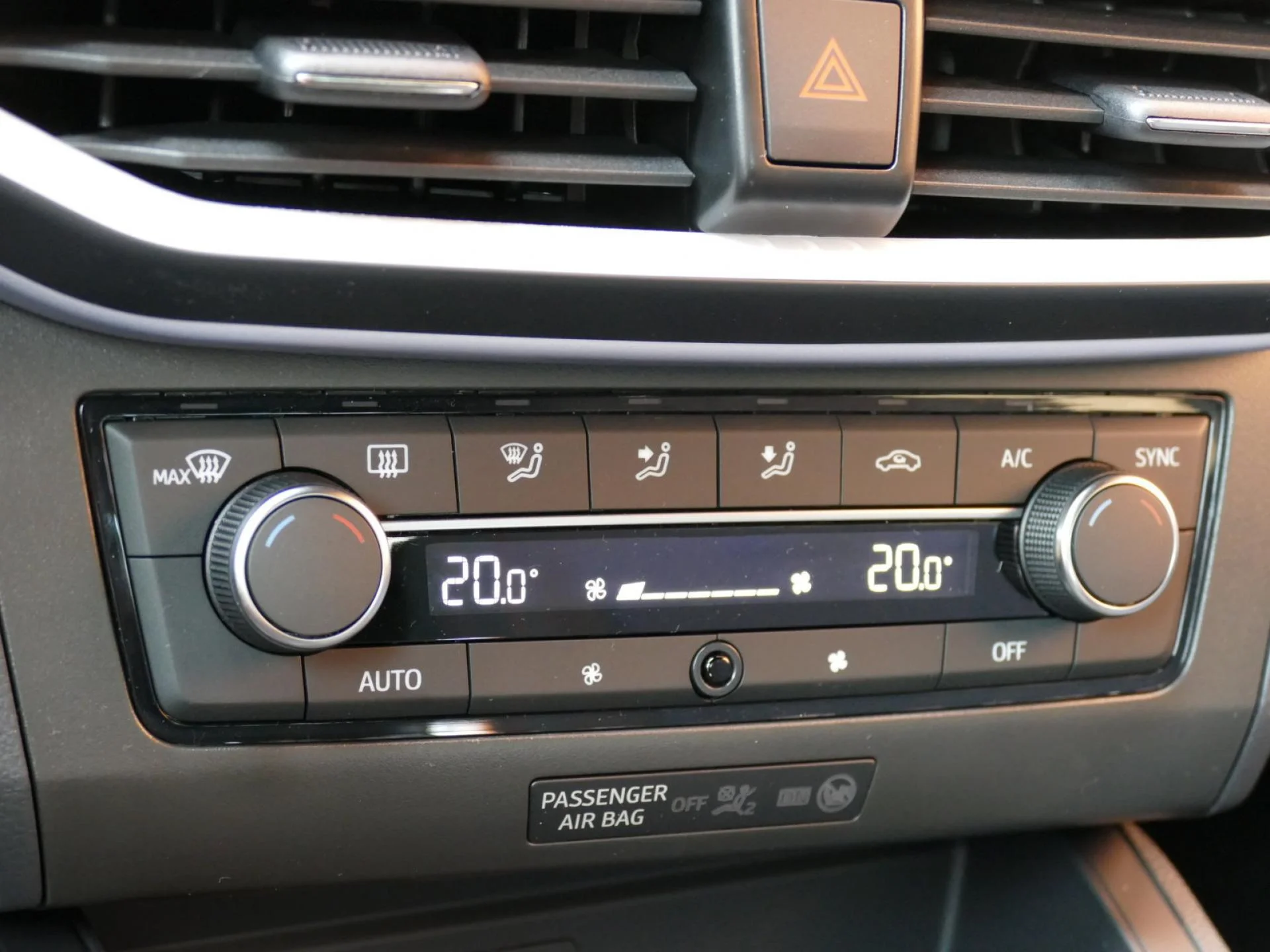 SEAT IBIZA - Miniature 15 sur 34 - Cliquer pour voir cette photo