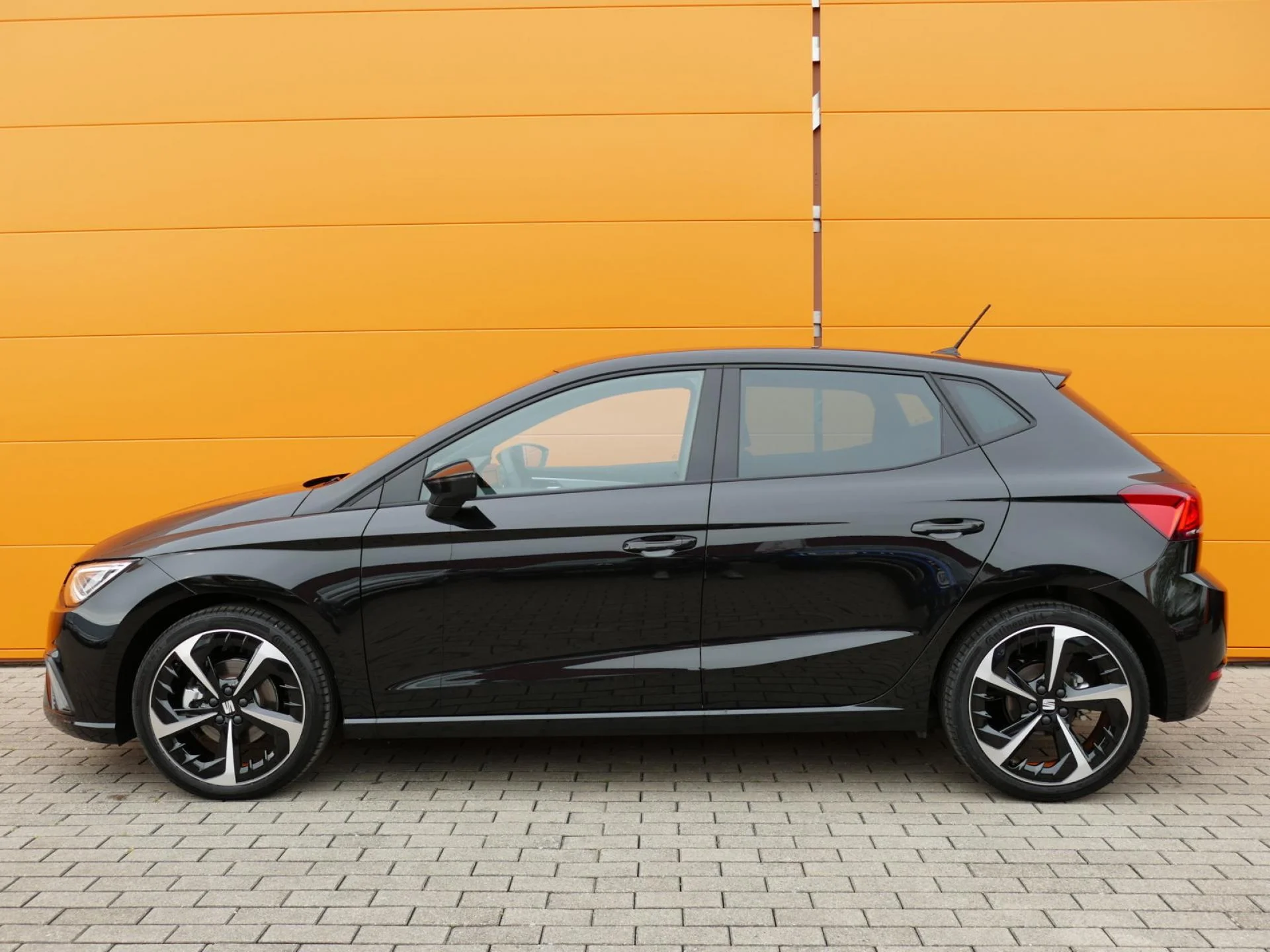 SEAT IBIZA - Miniature 3 sur 34 - Cliquer pour voir cette photo