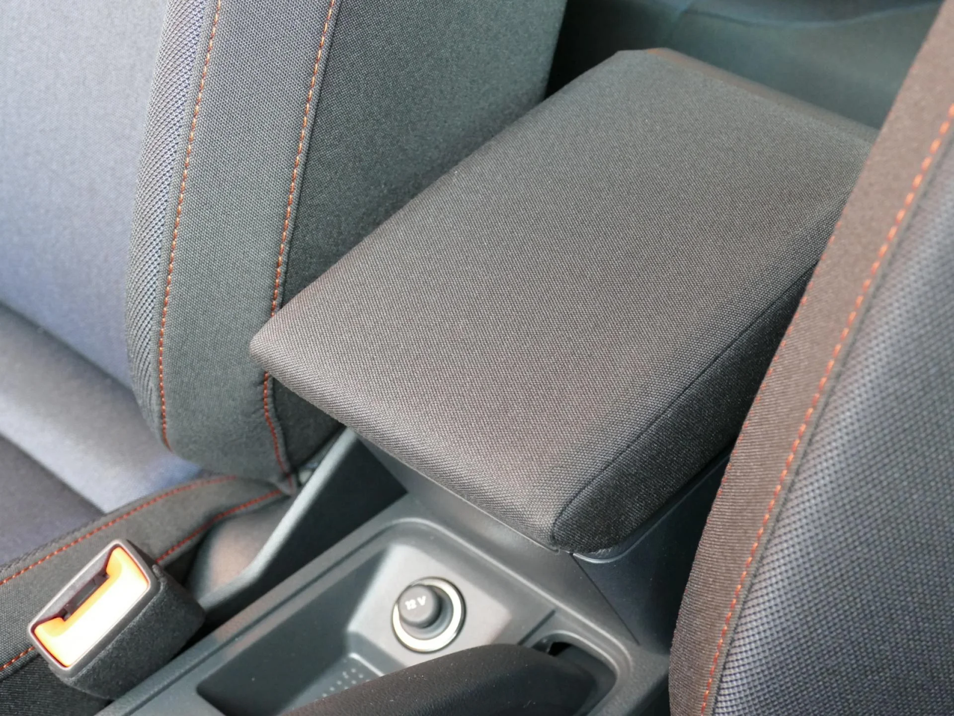 SEAT IBIZA - Miniature 22 sur 34 - Cliquer pour voir cette photo