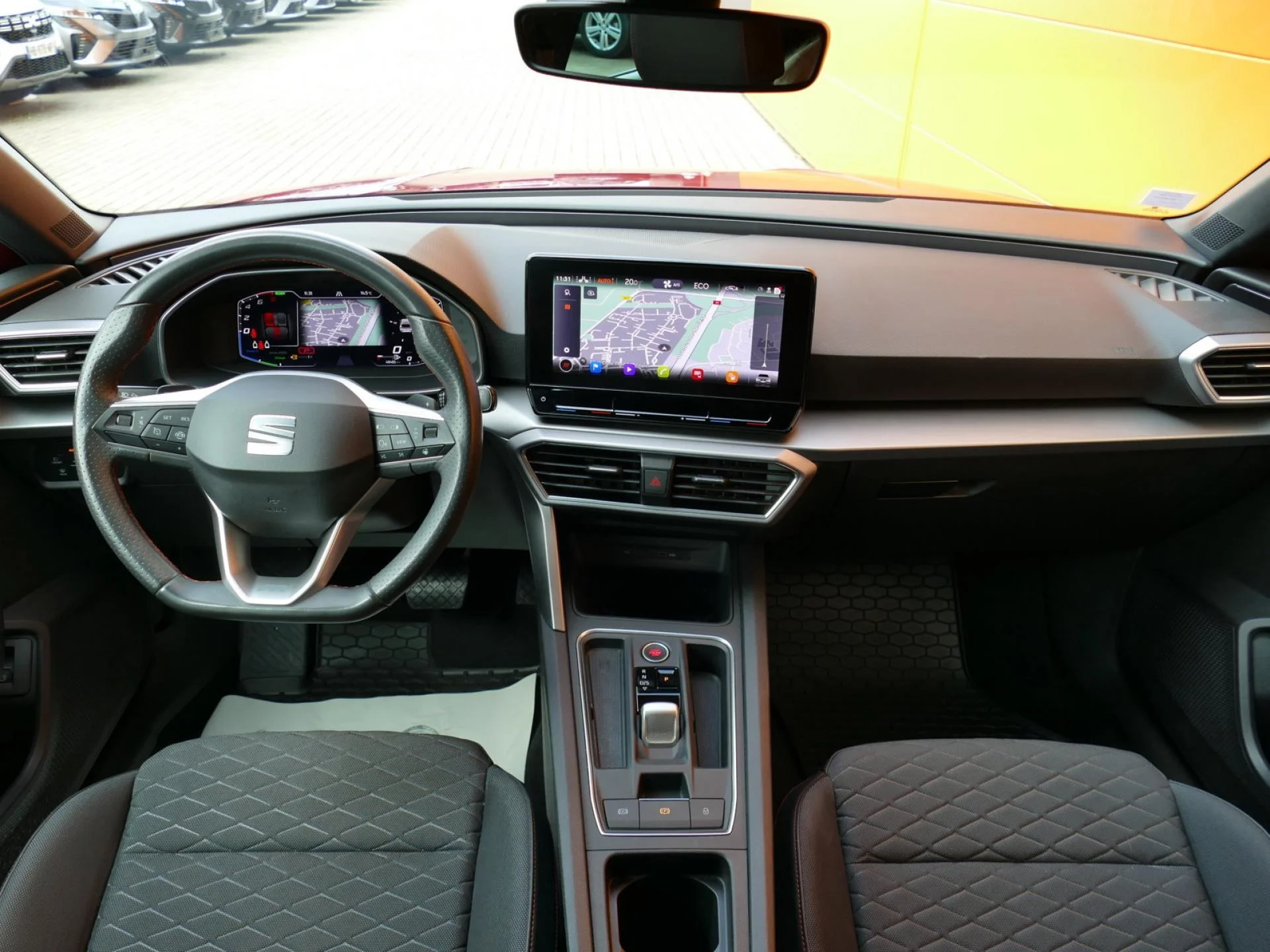 SEAT LEON - Miniature 5 sur 36 - Cliquer pour voir cette photo