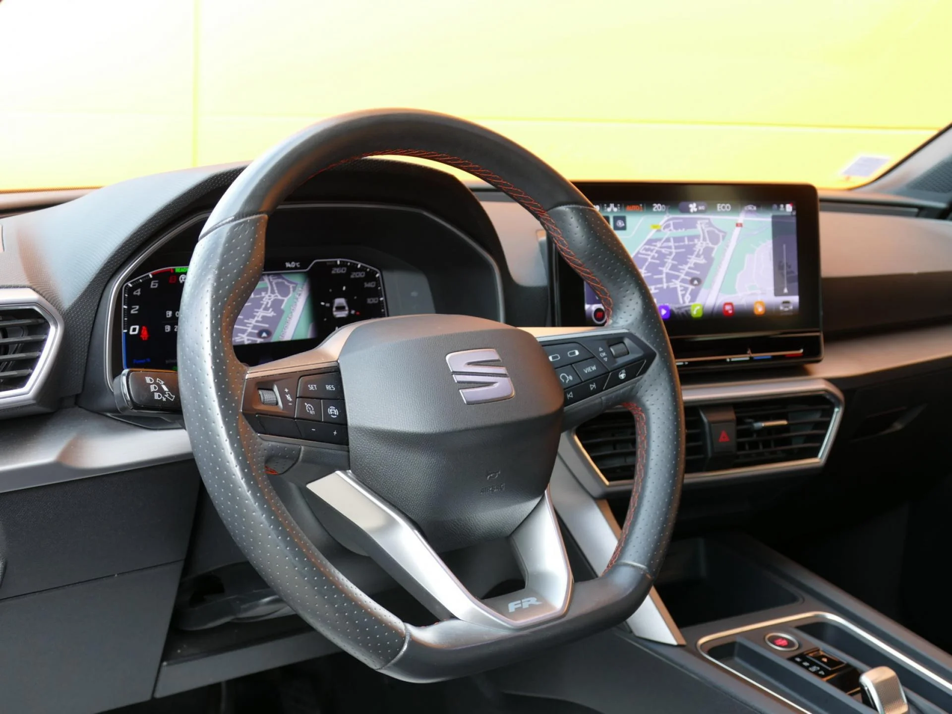SEAT LEON - Miniature 18 sur 36 - Cliquer pour voir cette photo