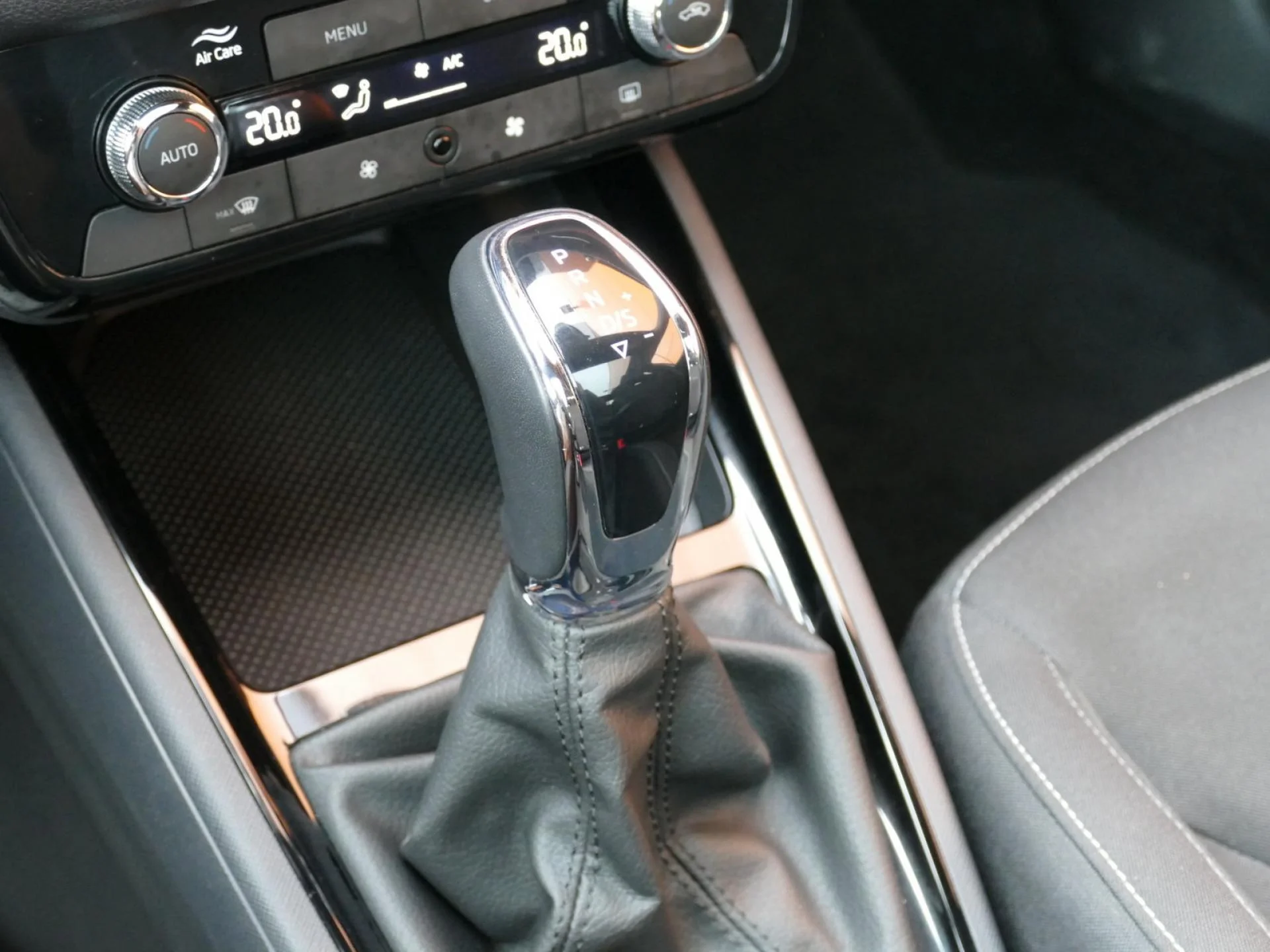 SKODA SCALA - Miniature 18 sur 33 - Cliquer pour voir cette photo