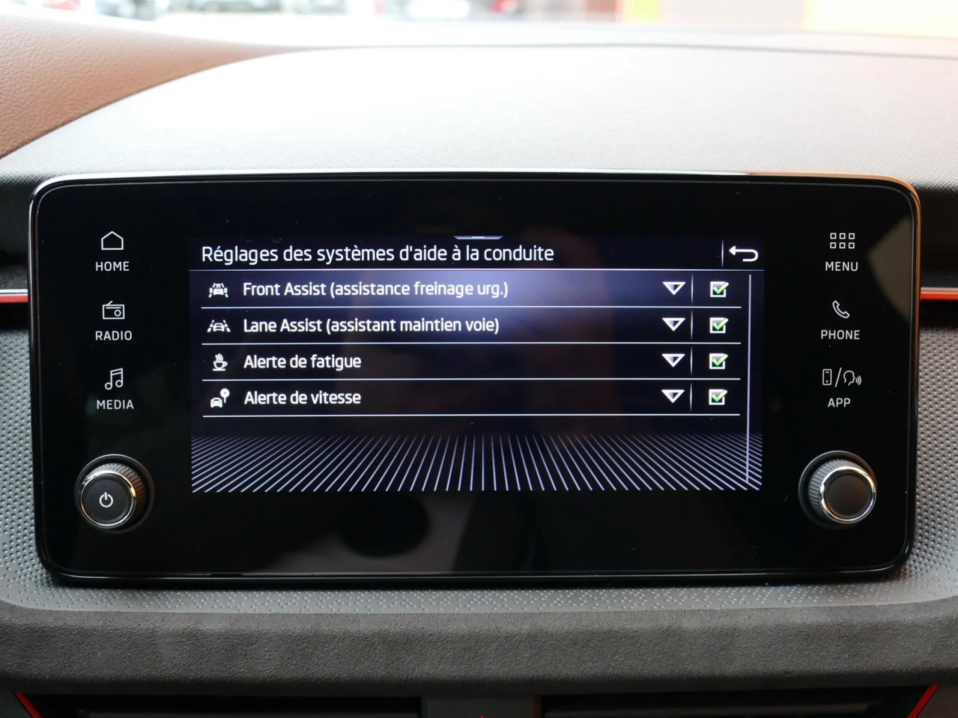 SKODA SCALA - Miniature 11 sur 33 - Cliquer pour voir cette photo