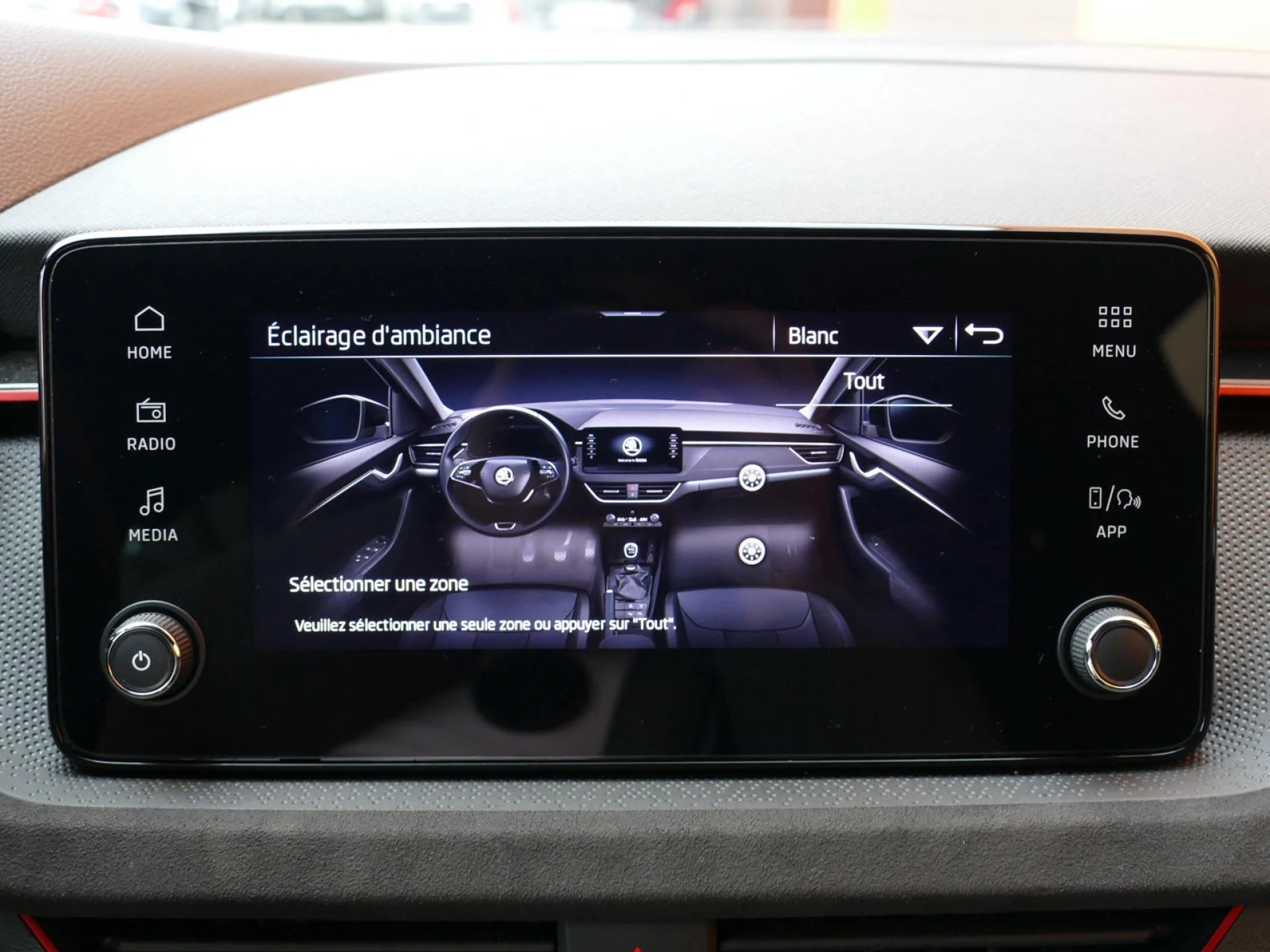 SKODA SCALA - Miniature 12 sur 33 - Cliquer pour voir cette photo