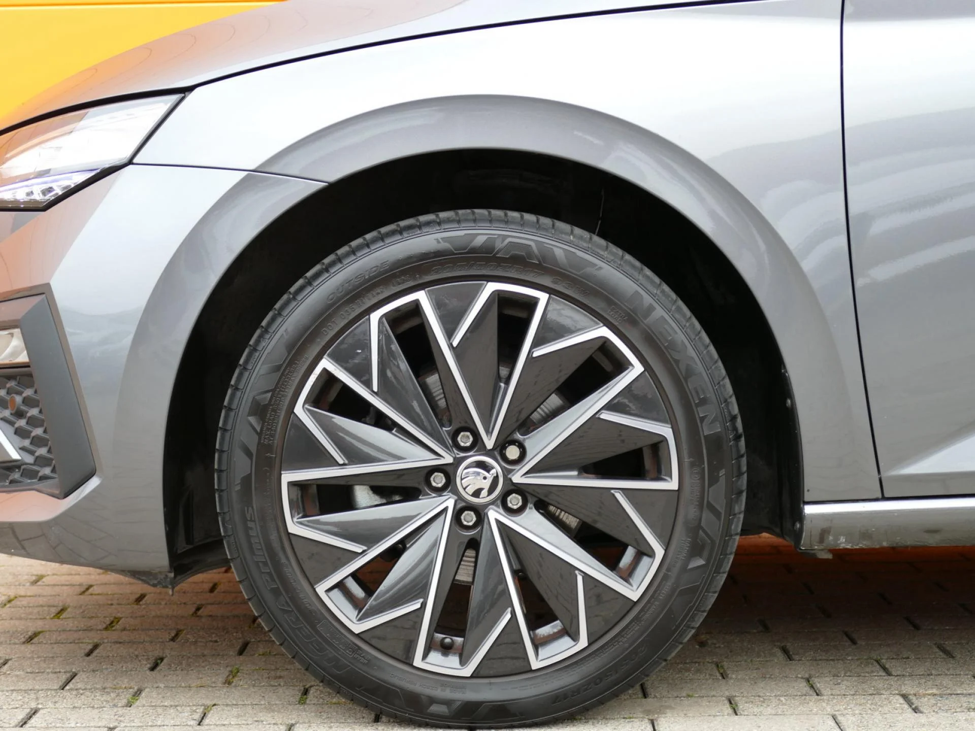 SKODA SCALA - Miniature 32 sur 33 - Cliquer pour voir cette photo