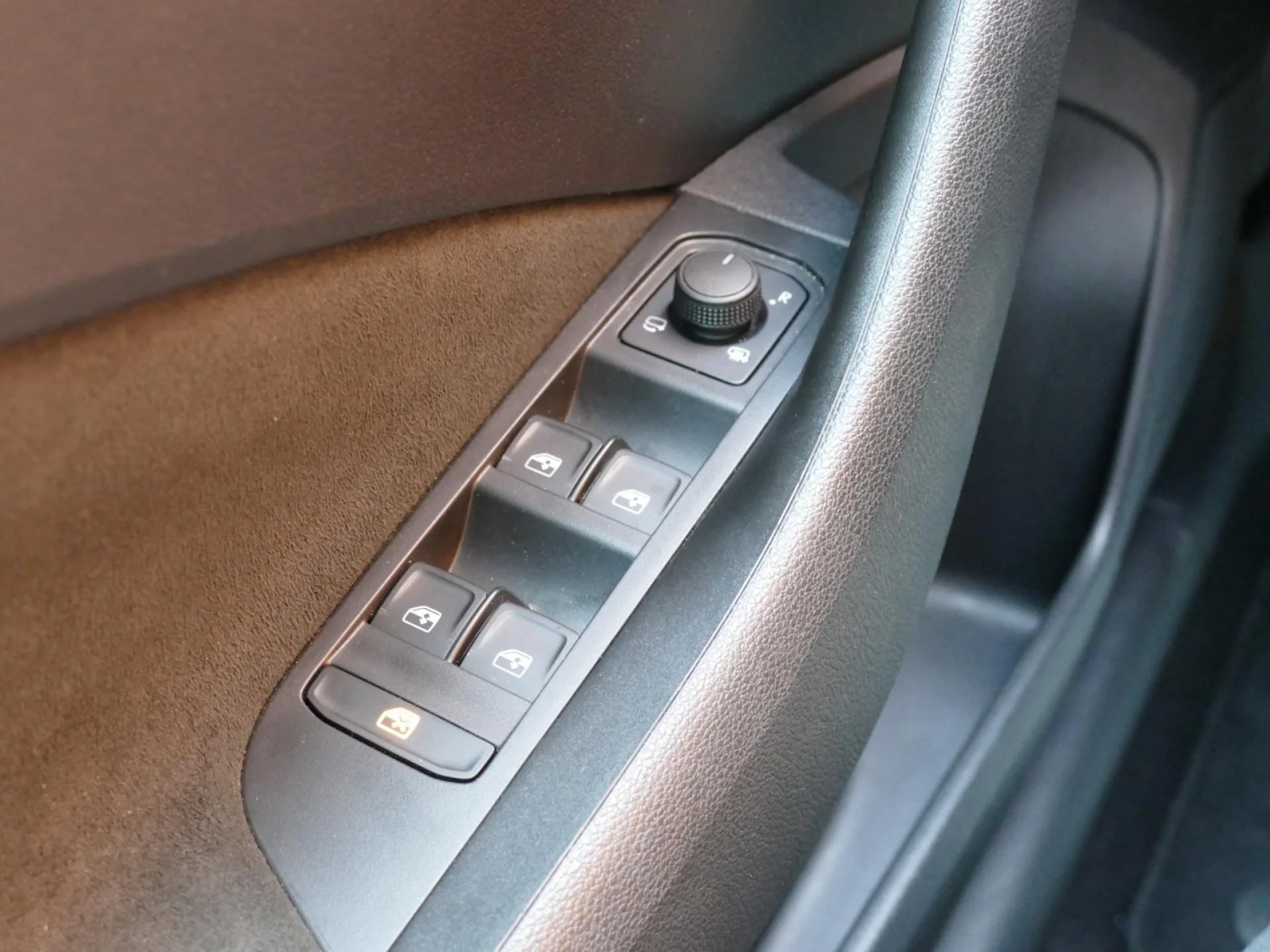 SKODA SCALA - Miniature 25 sur 33 - Cliquer pour voir cette photo