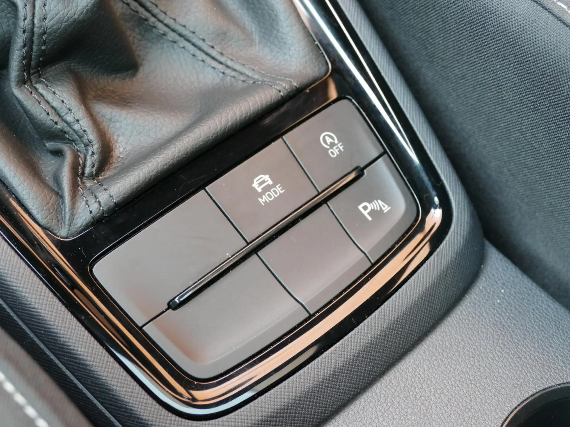 SKODA SCALA - Miniature 22 sur 33 - Cliquer pour voir cette photo