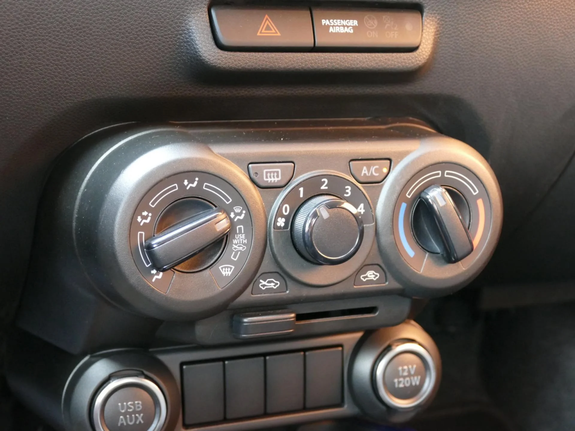 SUZUKI IGNIS - Miniature 12 sur 31 - Cliquer pour voir cette photo