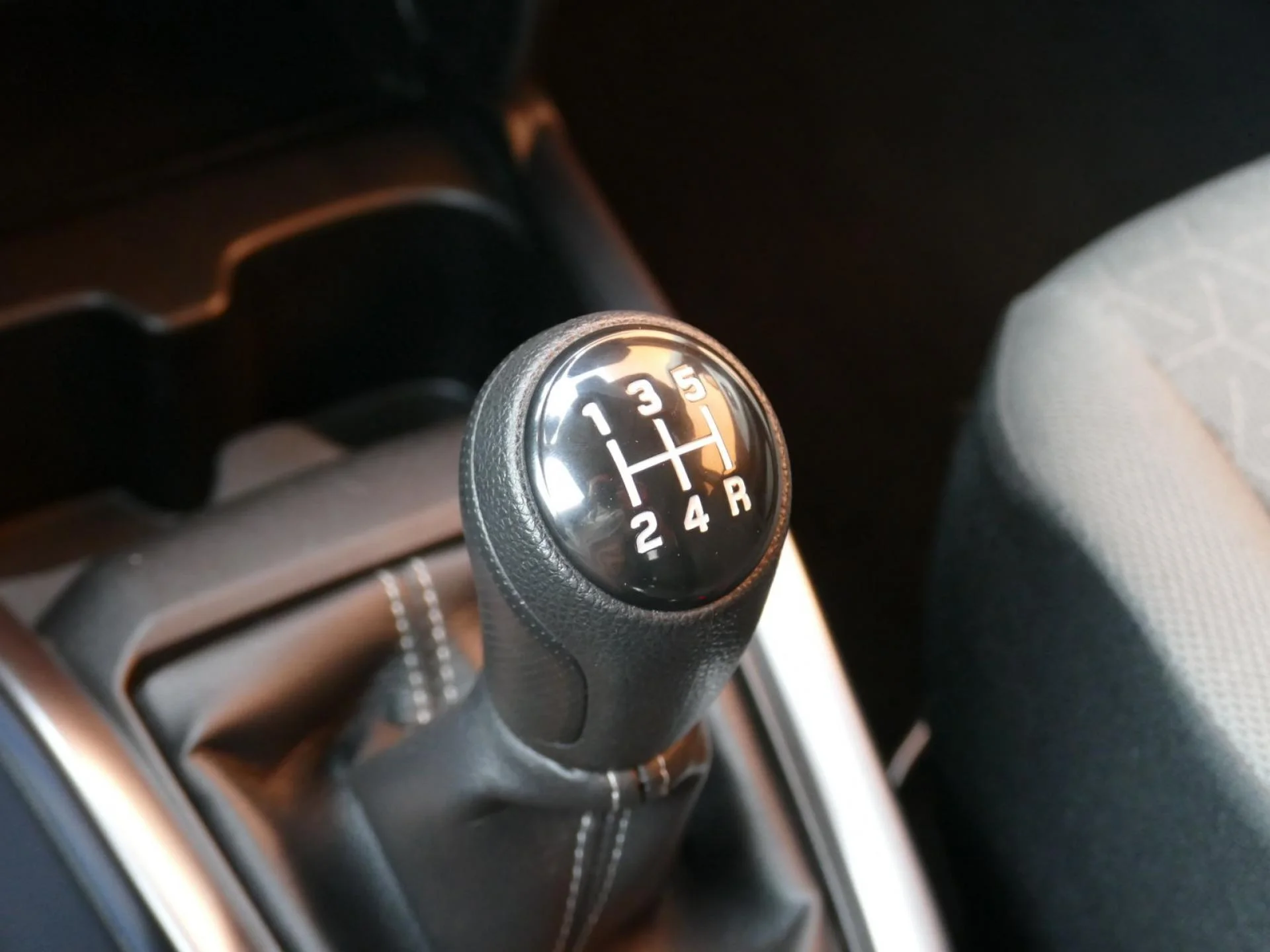 SUZUKI SWIFT - Miniature 19 sur 31 - Cliquer pour voir cette photo