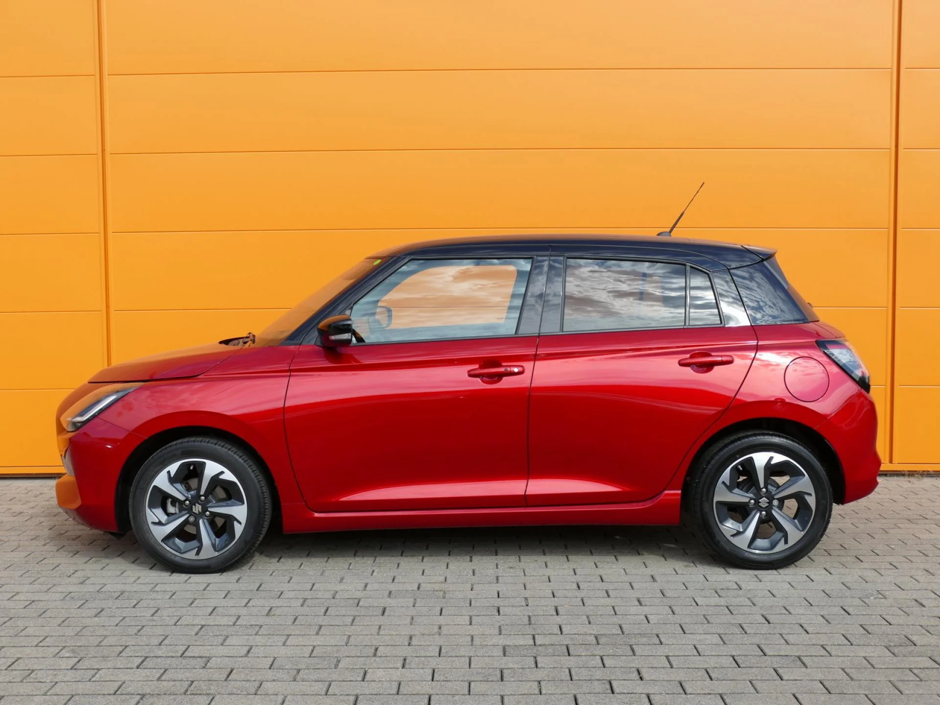 SUZUKI SWIFT - Miniature 3 sur 31 - Cliquer pour voir cette photo