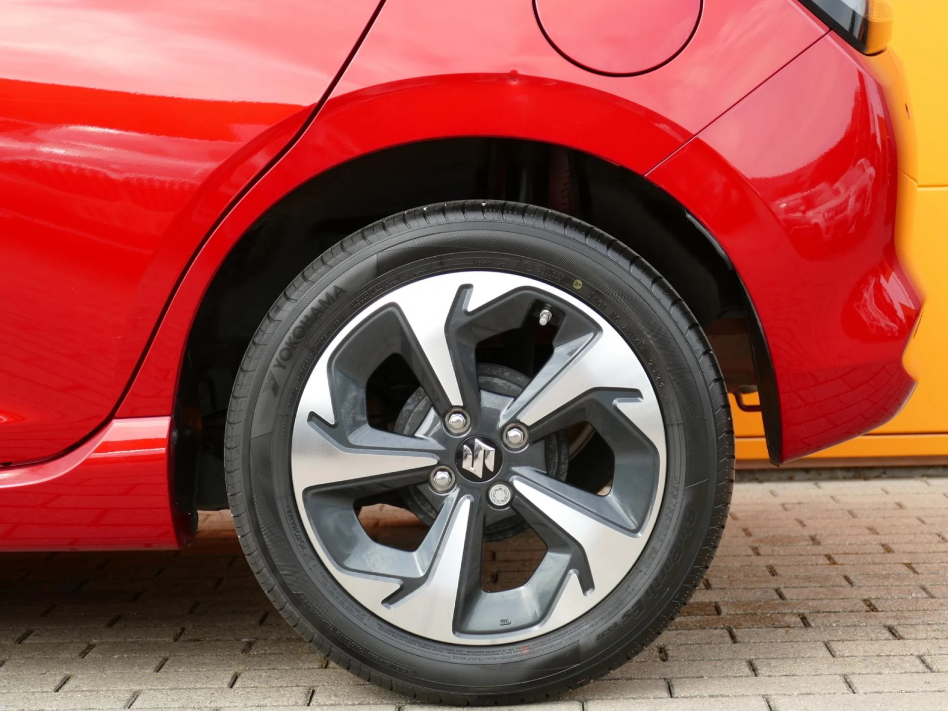 SUZUKI SWIFT - Miniature 31 sur 31 - Cliquer pour voir cette photo
