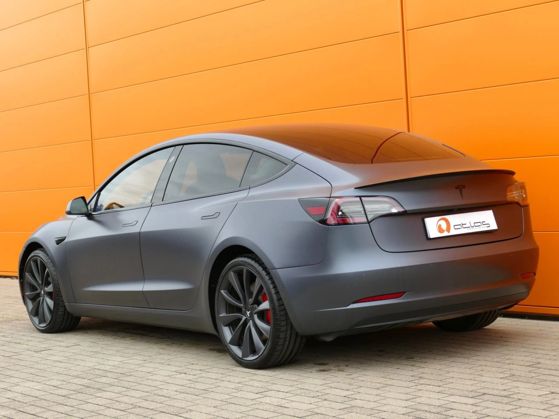 TESLA MODEL 3 - Miniature 4 sur 32 - Cliquer pour voir cette photo