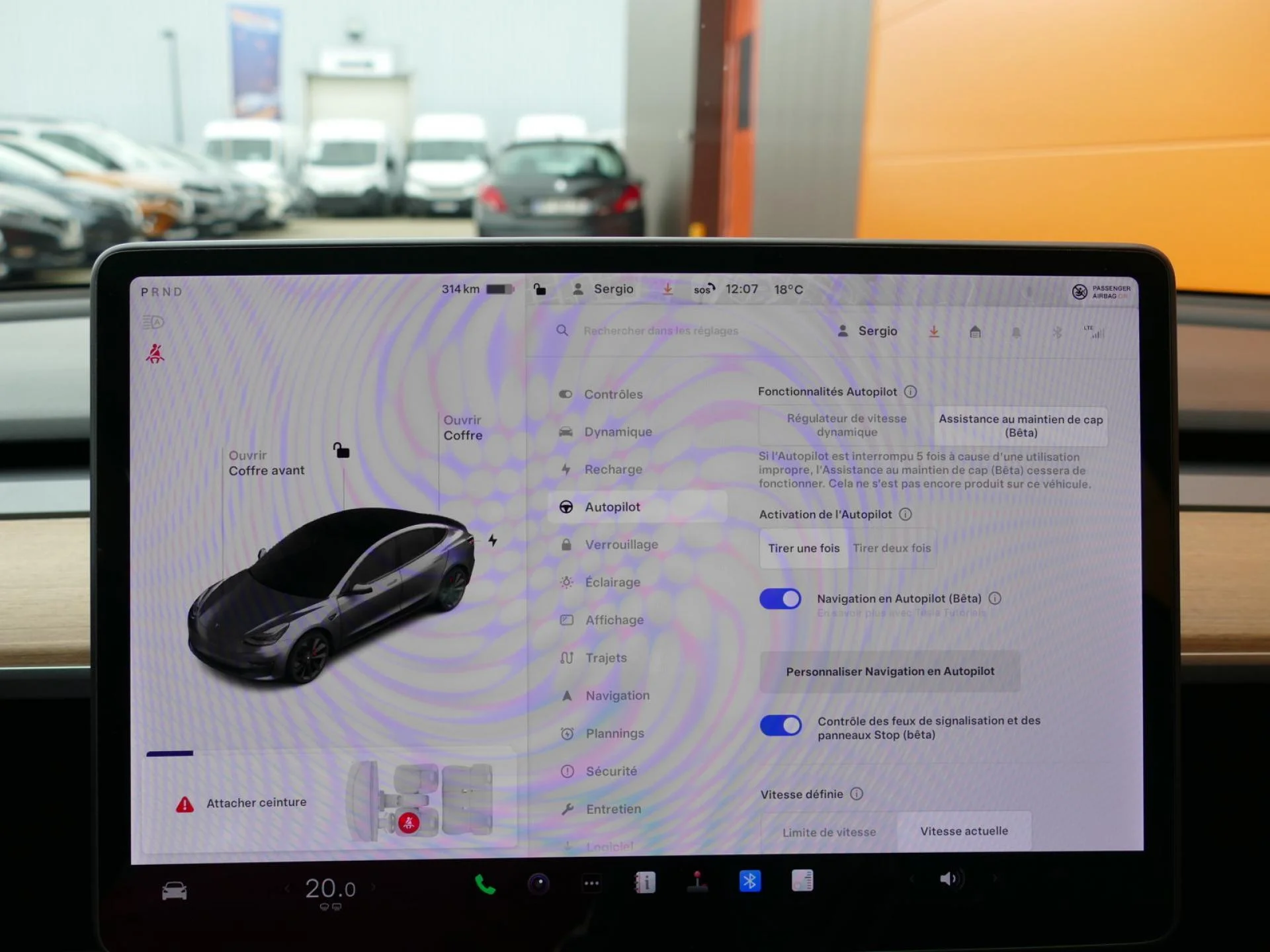 TESLA MODEL 3 - Miniature 13 sur 32 - Cliquer pour voir cette photo