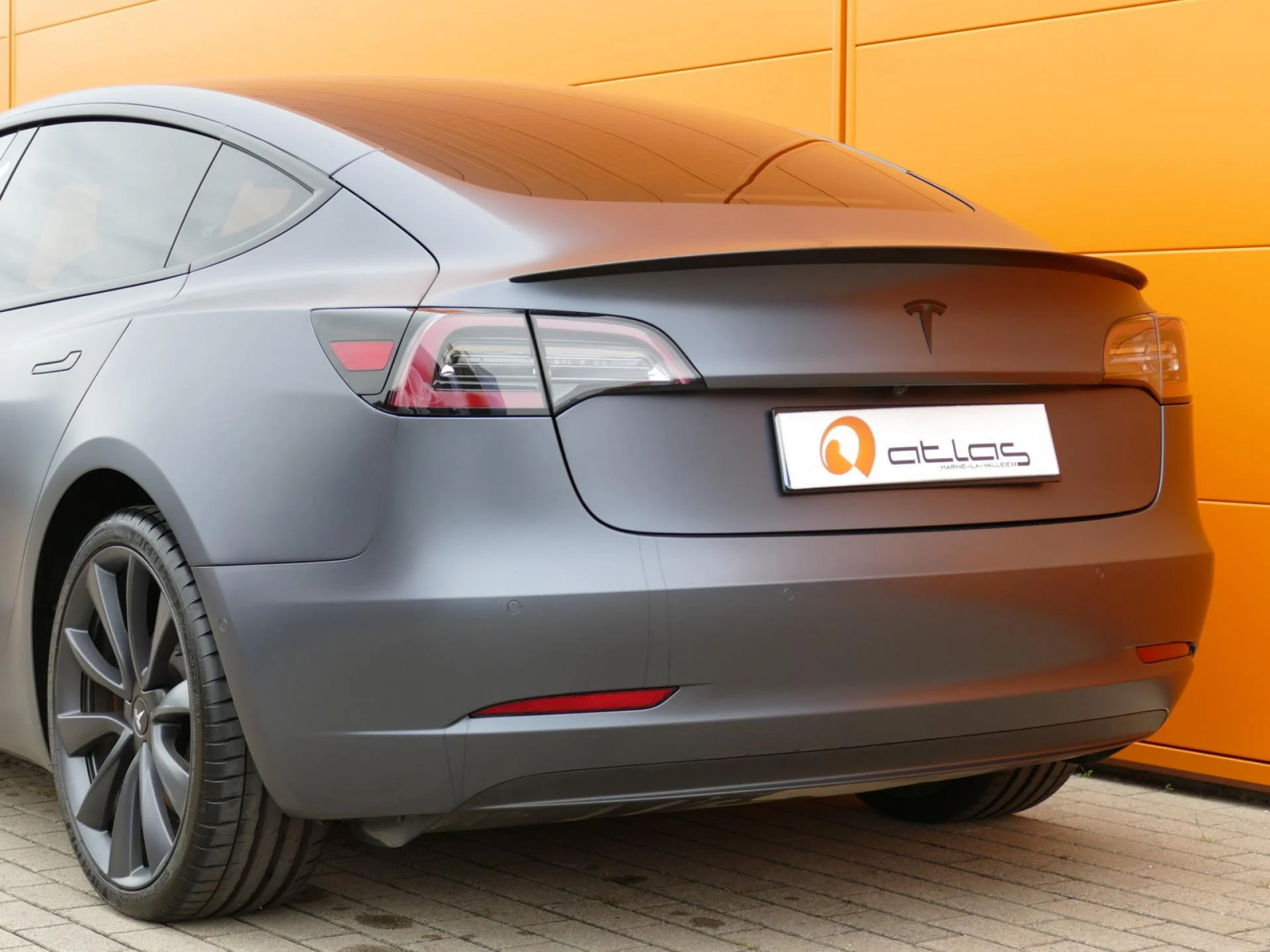 TESLA MODEL 3 - Miniature 27 sur 32 - Cliquer pour voir cette photo