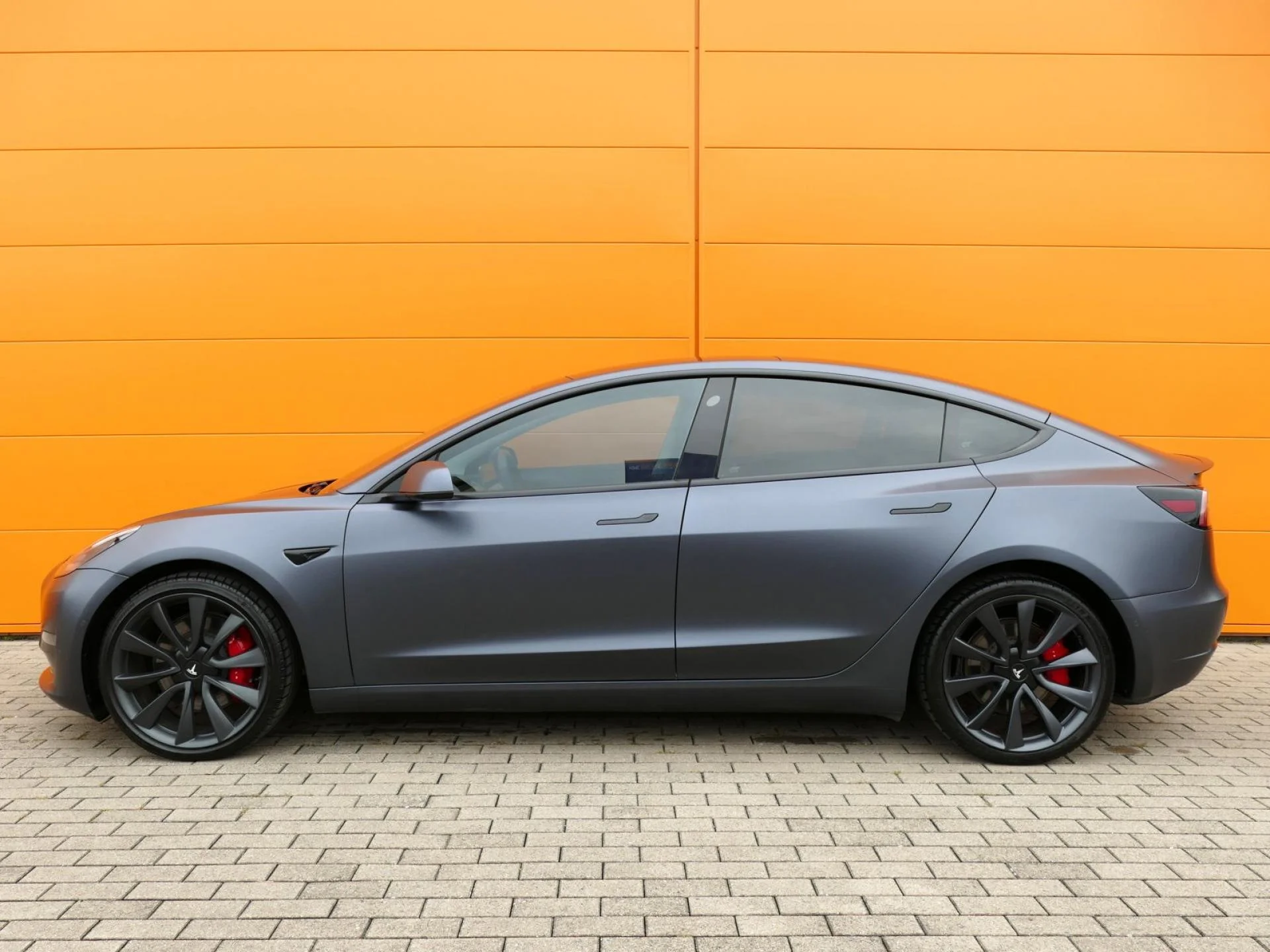 TESLA MODEL 3 - Miniature 3 sur 32 - Cliquer pour voir cette photo