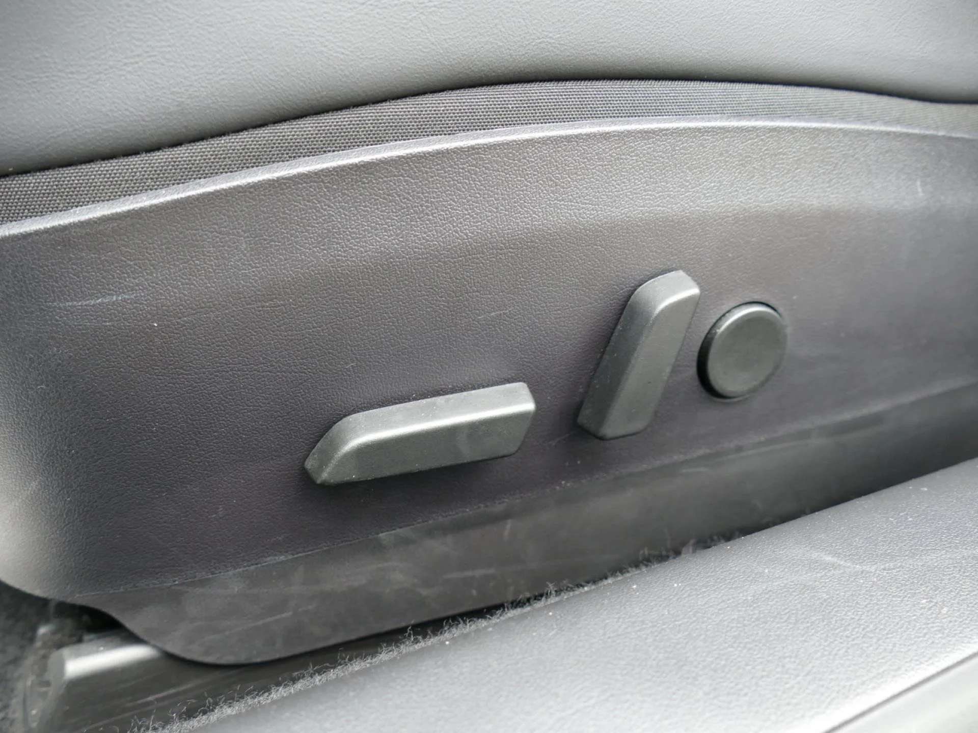 TESLA MODEL 3 - Miniature 17 sur 32 - Cliquer pour voir cette photo