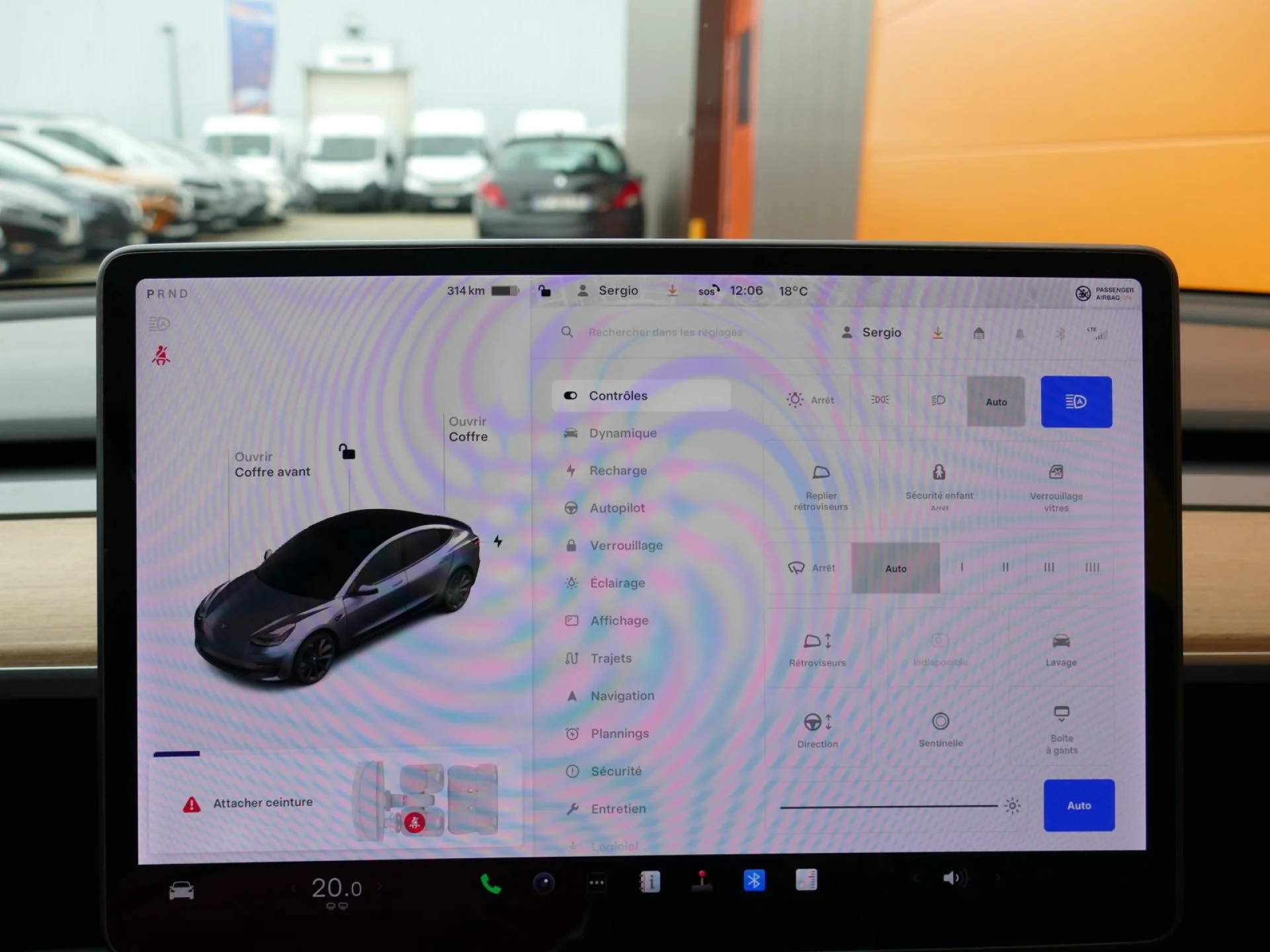 TESLA MODEL 3 - Miniature 11 sur 32 - Cliquer pour voir cette photo