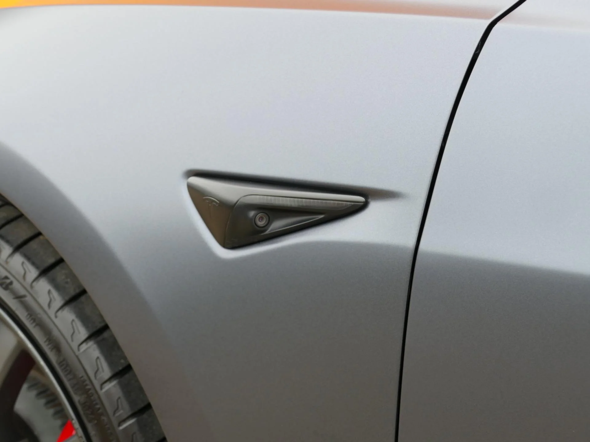 TESLA MODEL 3 - Miniature 24 sur 32 - Cliquer pour voir cette photo