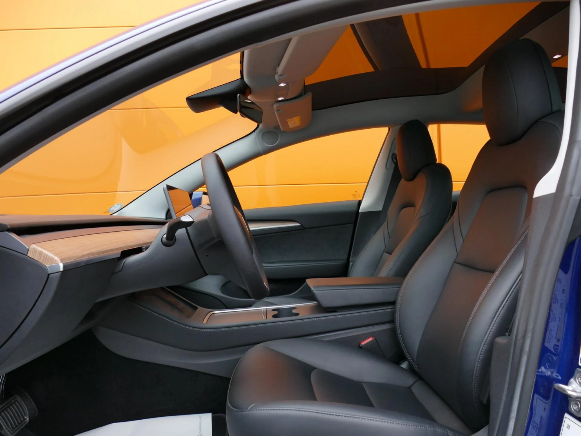 TESLA MODEL 3 - Miniature 6 sur 32 - Cliquer pour voir cette photo