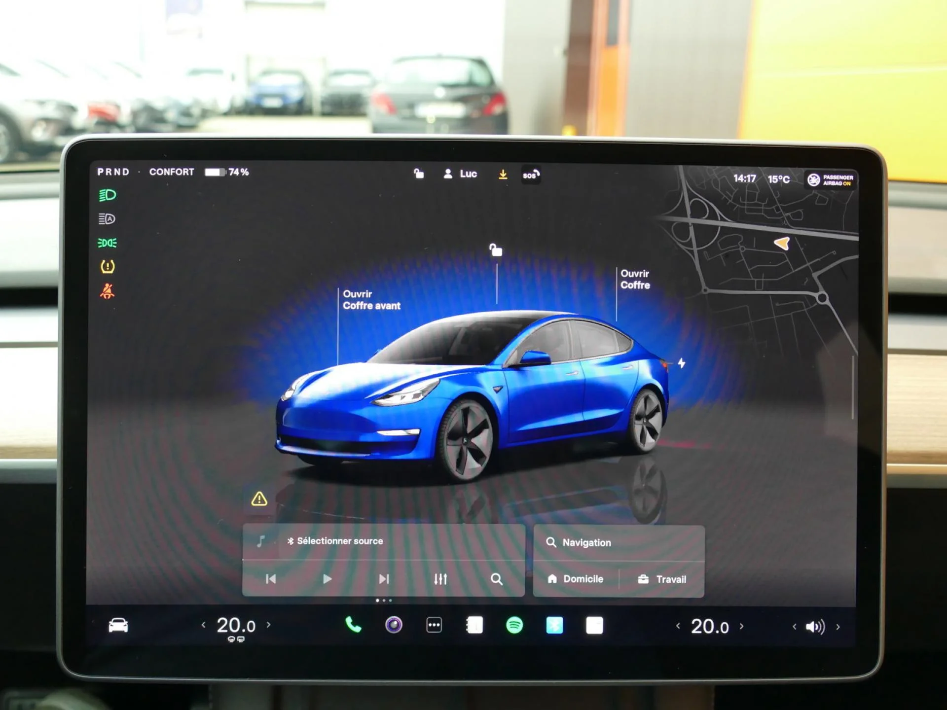 TESLA MODEL 3 - Miniature 18 sur 32 - Cliquer pour voir cette photo