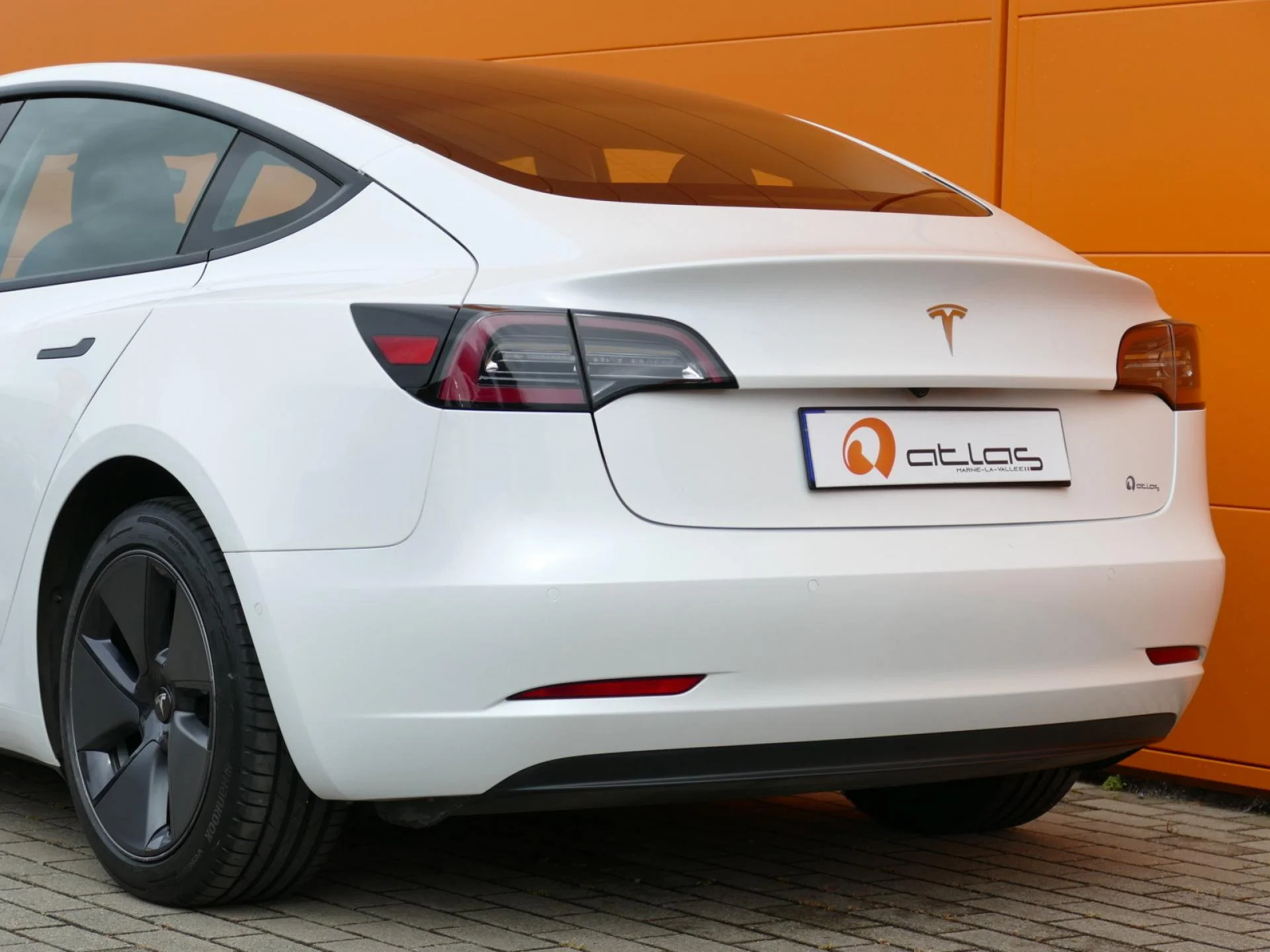 TESLA MODEL 3 - Miniature 26 sur 28 - Cliquer pour voir cette photo