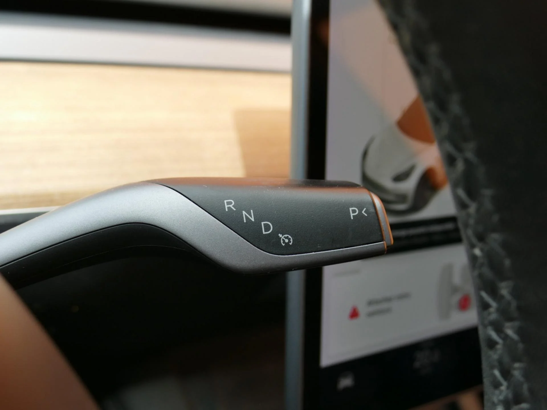 TESLA MODEL 3 - Miniature 22 sur 28 - Cliquer pour voir cette photo