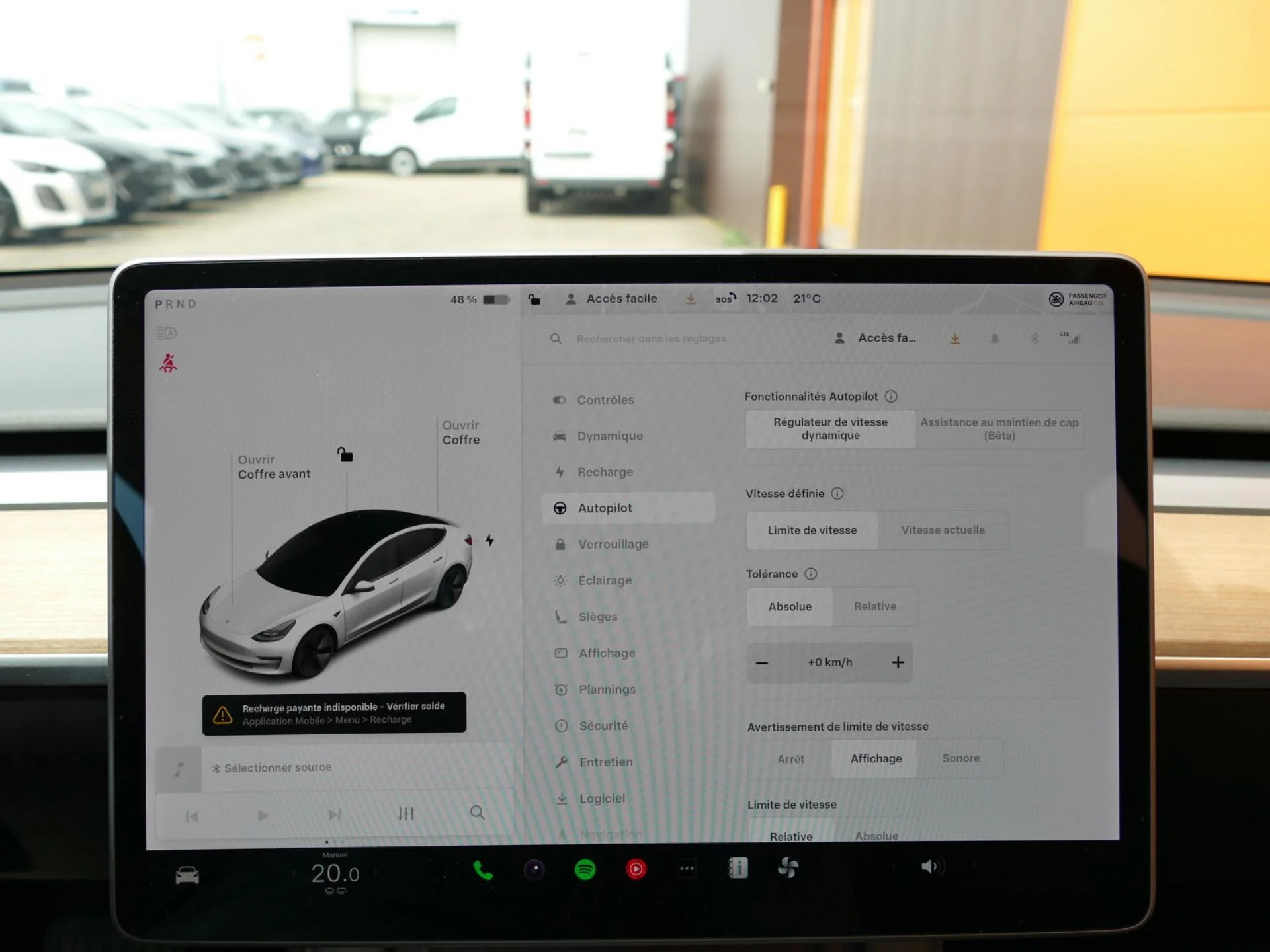 TESLA MODEL 3 - Miniature 14 sur 28 - Cliquer pour voir cette photo