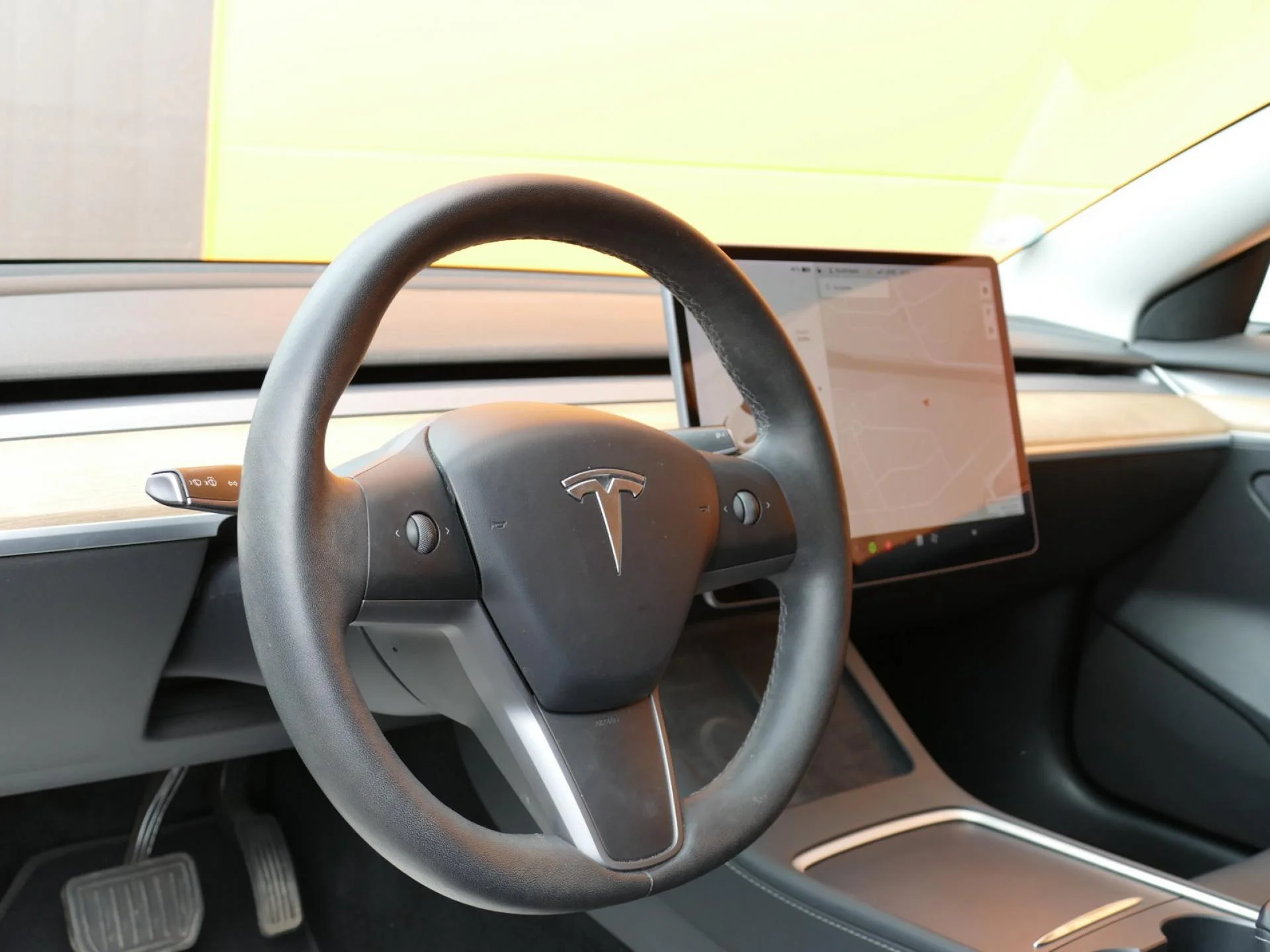 TESLA MODEL 3 - Miniature 18 sur 28 - Cliquer pour voir cette photo