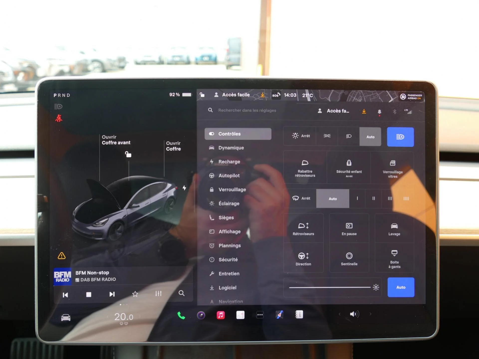 TESLA MODEL 3 - Miniature 11 sur 33 - Cliquer pour voir cette photo