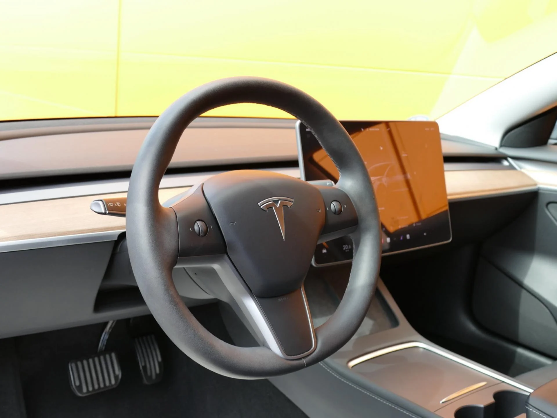 TESLA MODEL 3 - Miniature 20 sur 33 - Cliquer pour voir cette photo