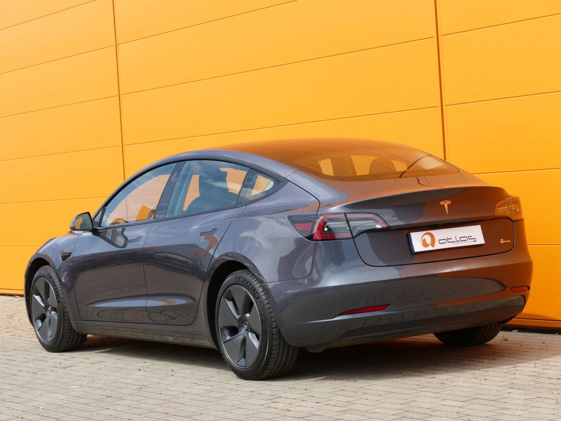 TESLA MODEL 3 - Miniature 4 sur 33 - Cliquer pour voir cette photo