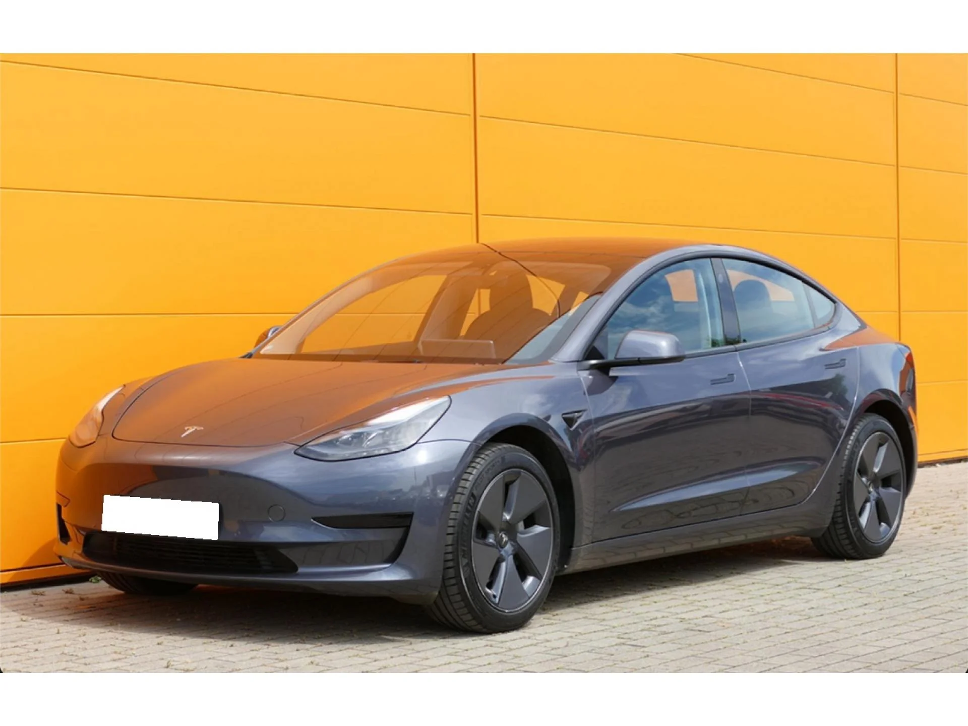 TESLA MODEL 3 - Miniature 3 sur 34 - Cliquer pour voir cette photo